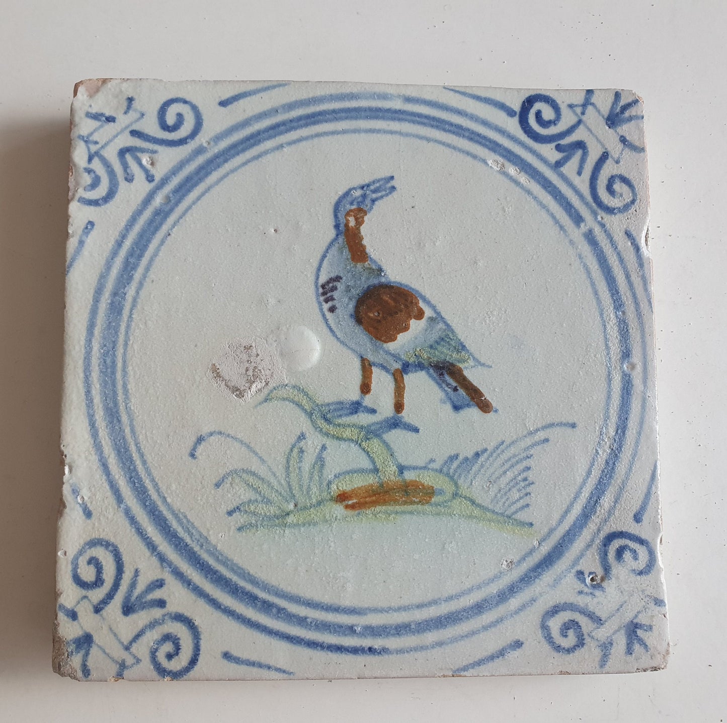 Antique Delft Tile – Polychrome Bird, Dutch Golden Age (1625)