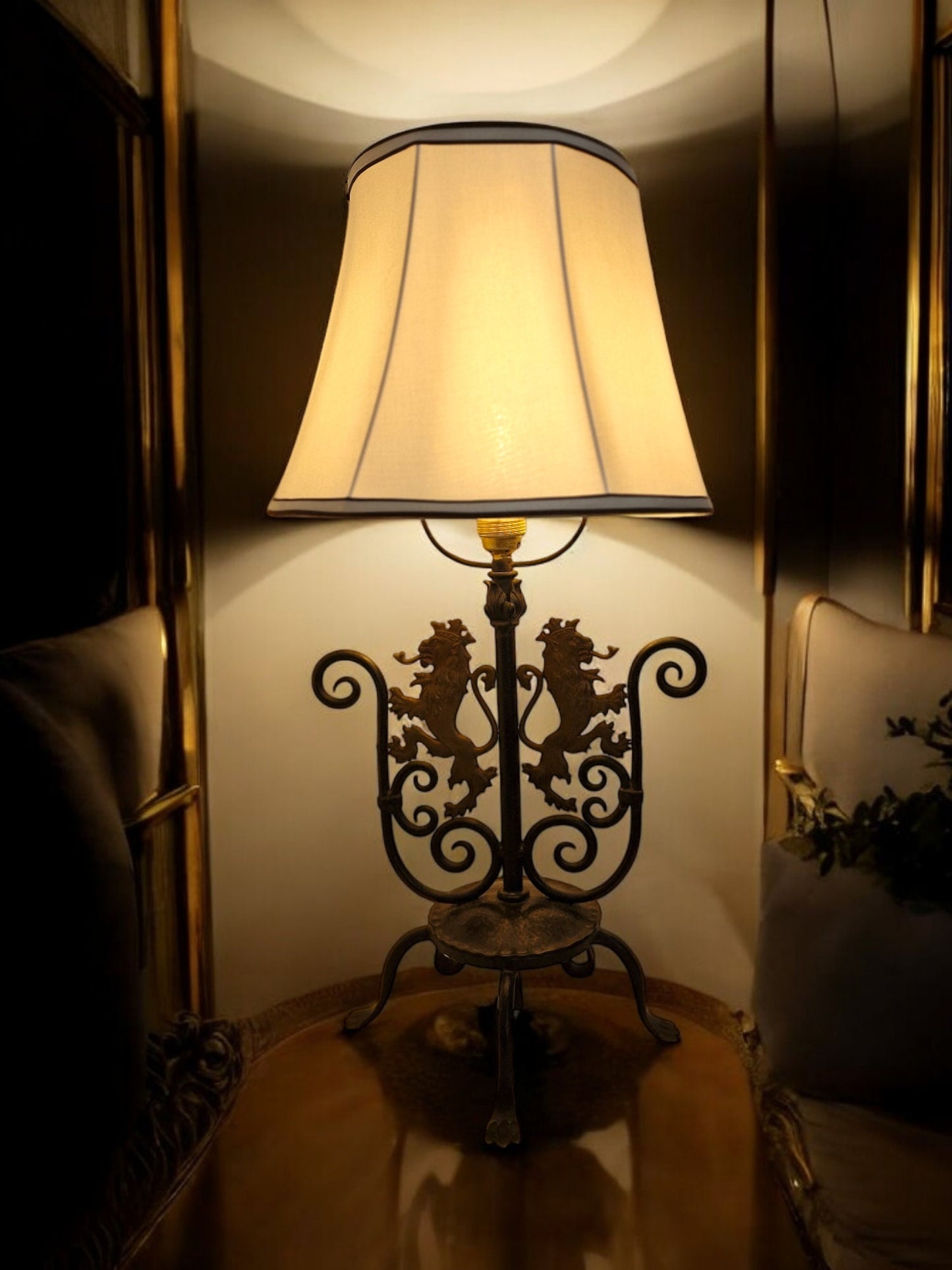 Antique Brussels Coat of Arms Table Lamp, Belgian Lion, Estate Herenhuis, ca 1900