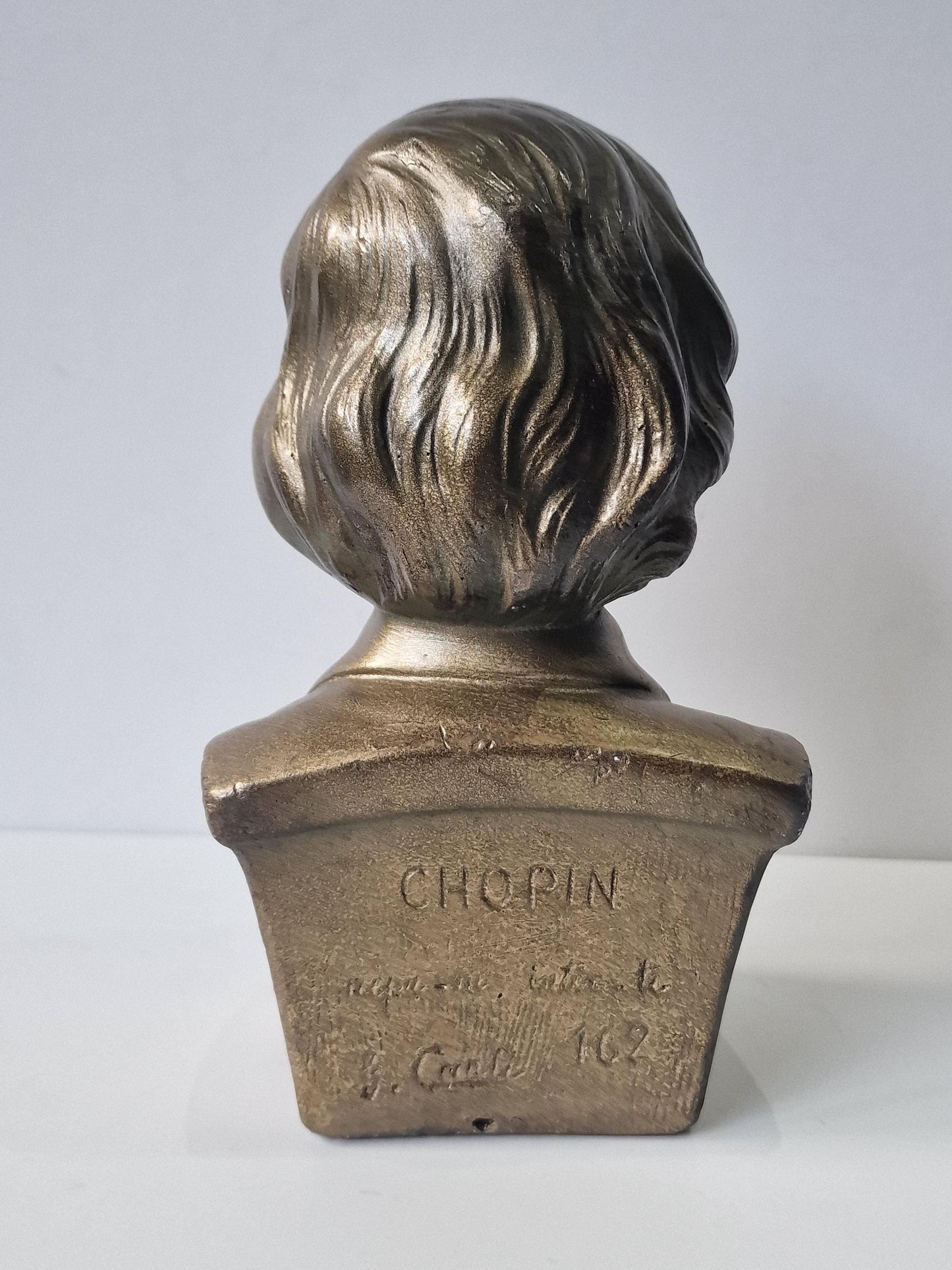 Piano Buste Chopin, by g Carli,  signed Goldbronze figure, signed on back, numbered, limited edition, piano figure statue library, numbered,