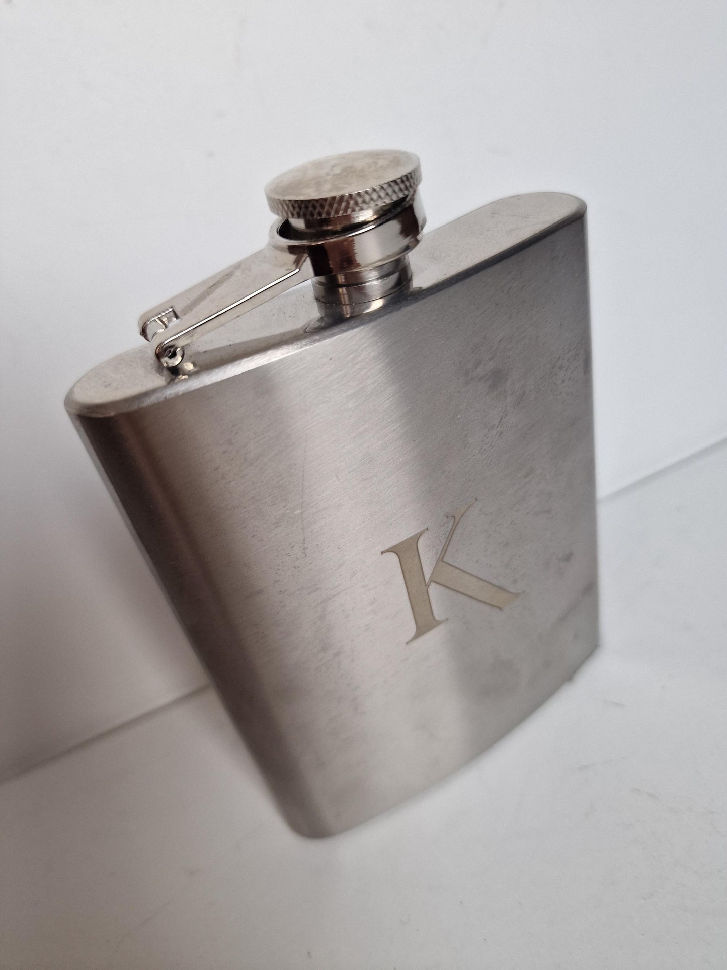 zakfles heupfles drank letter K monogram pocket flask hunter, unused