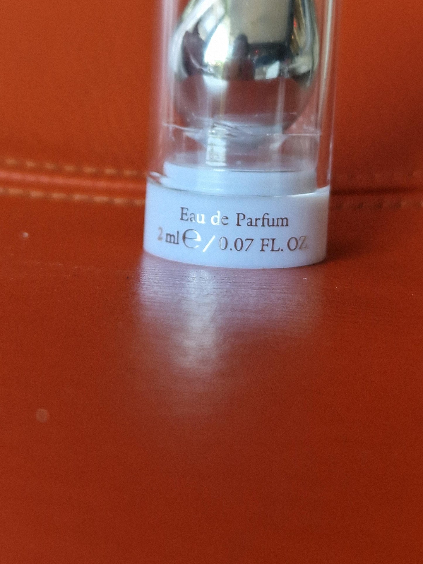 silver rain la prairie retired collector collectable bottle ! Silverrain laprairie 5ml