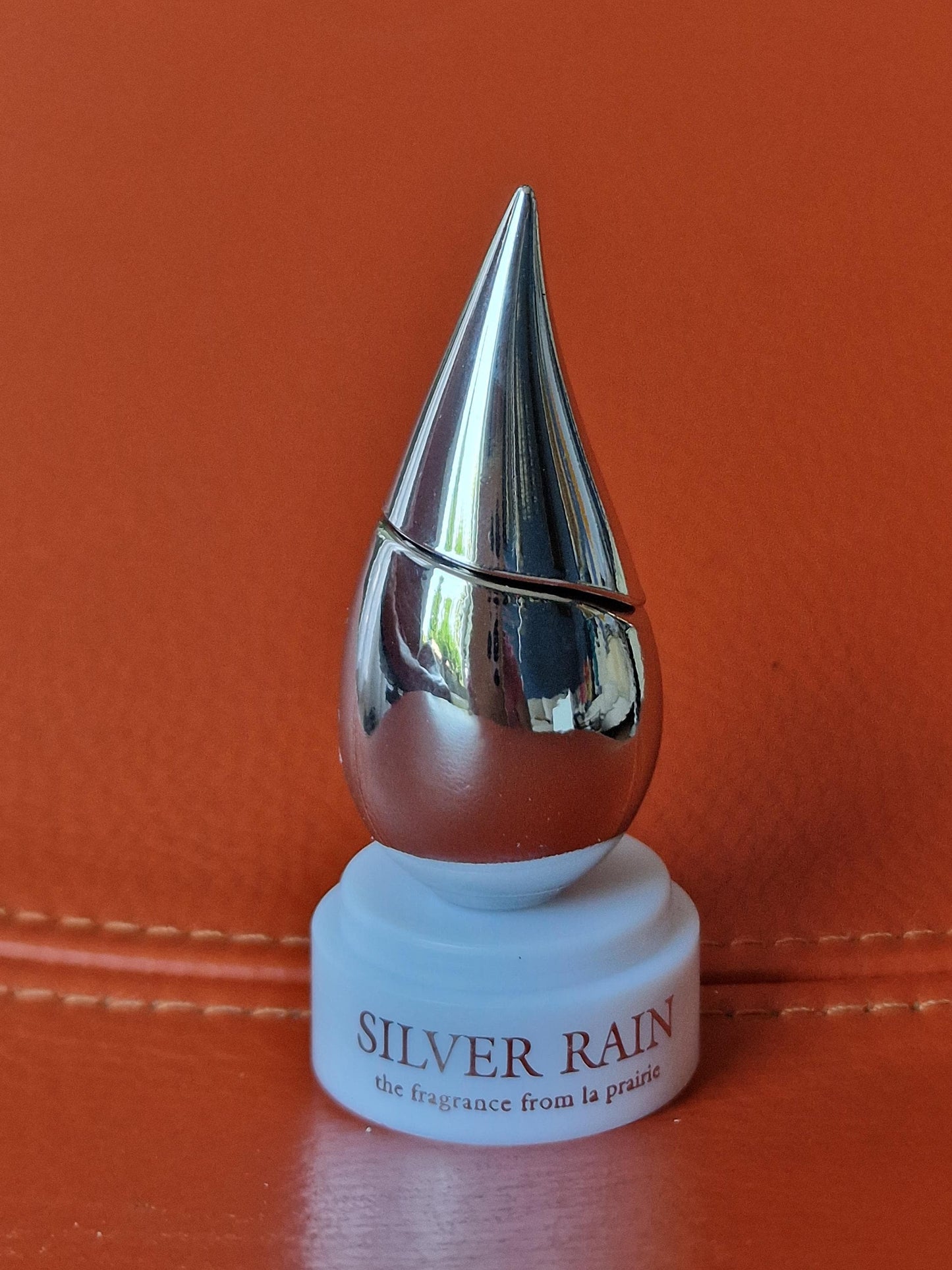 silver rain la prairie retired collector collectable bottle ! Silverrain laprairie 5ml