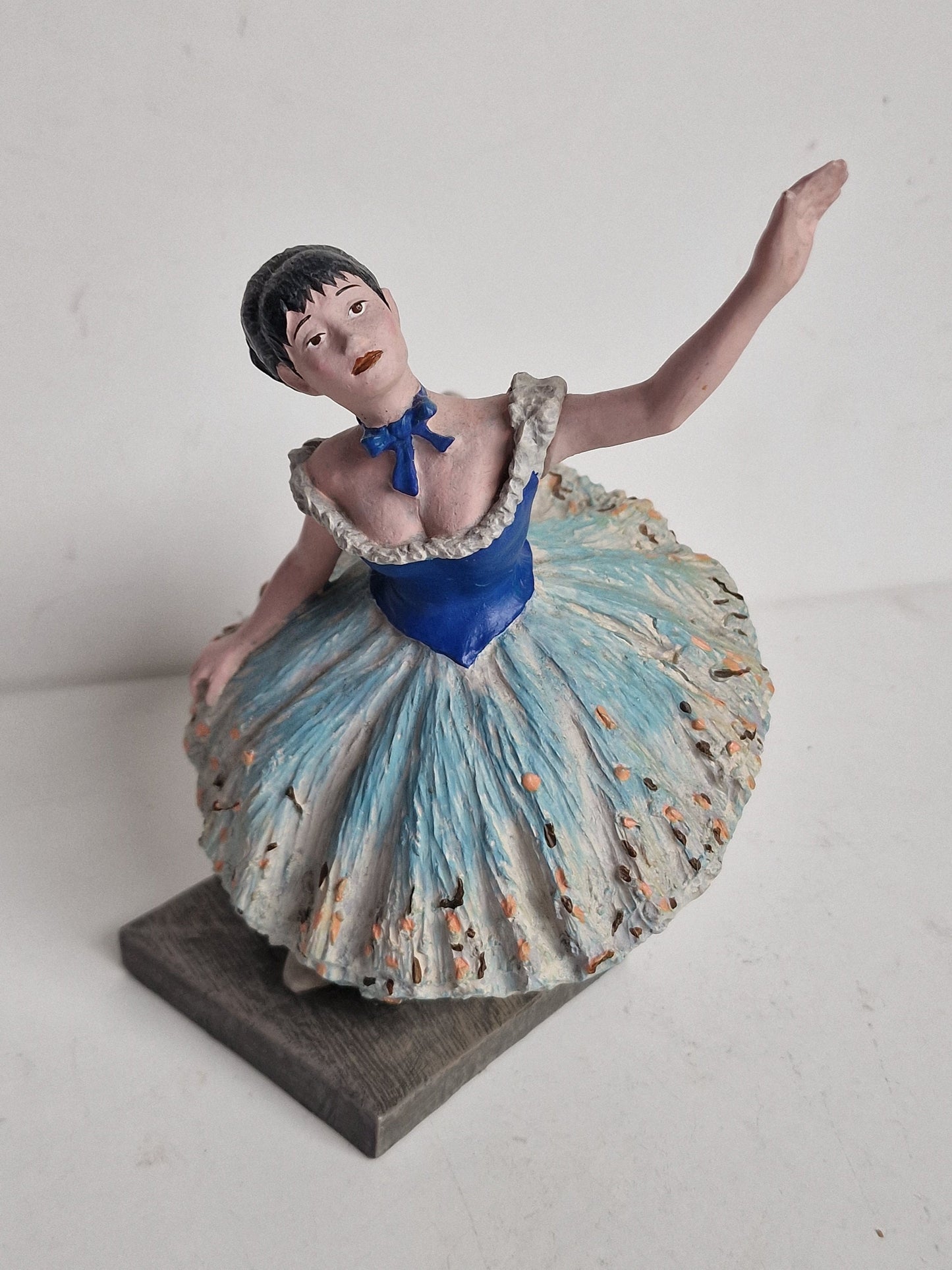 Degas sculpture mouseion museum sculpture, polystone, ballet dance la danseuse