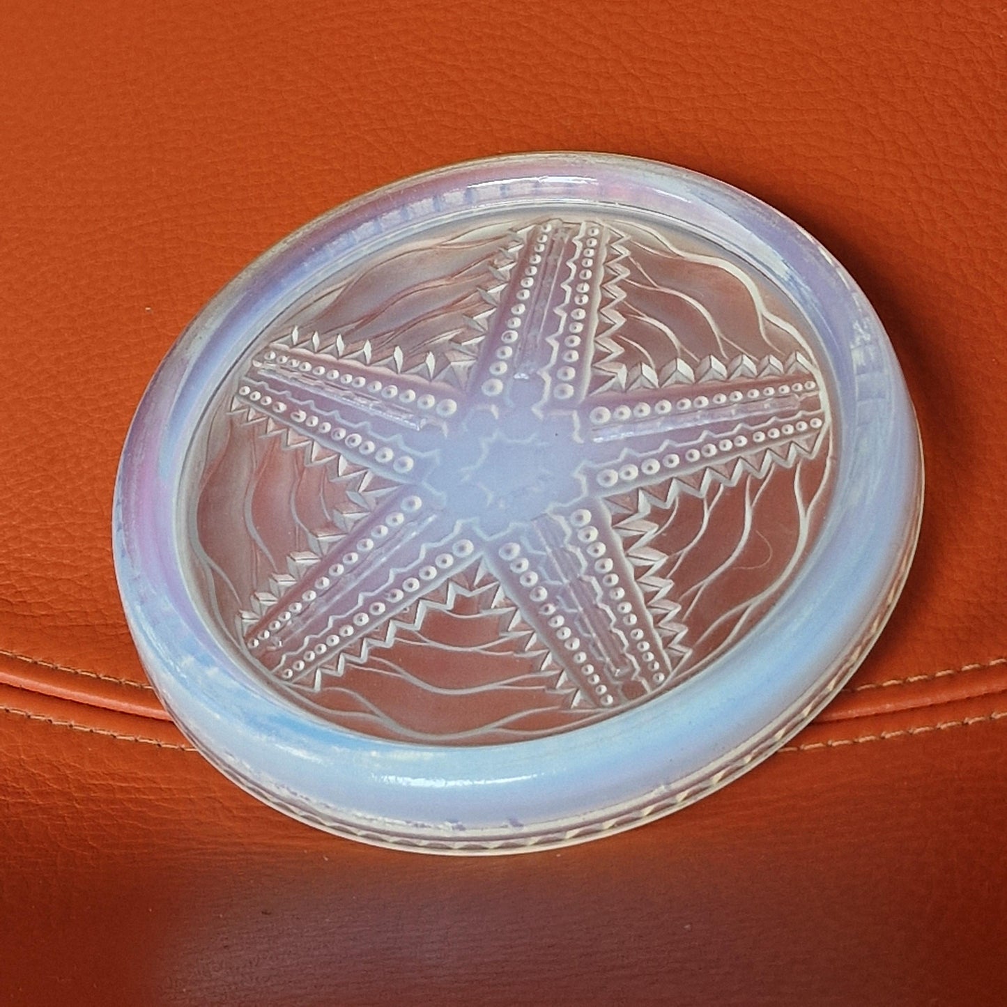 Art Deco Opalescent Starfish Glass Coaster, Verlys Etling, 1930s France opaline