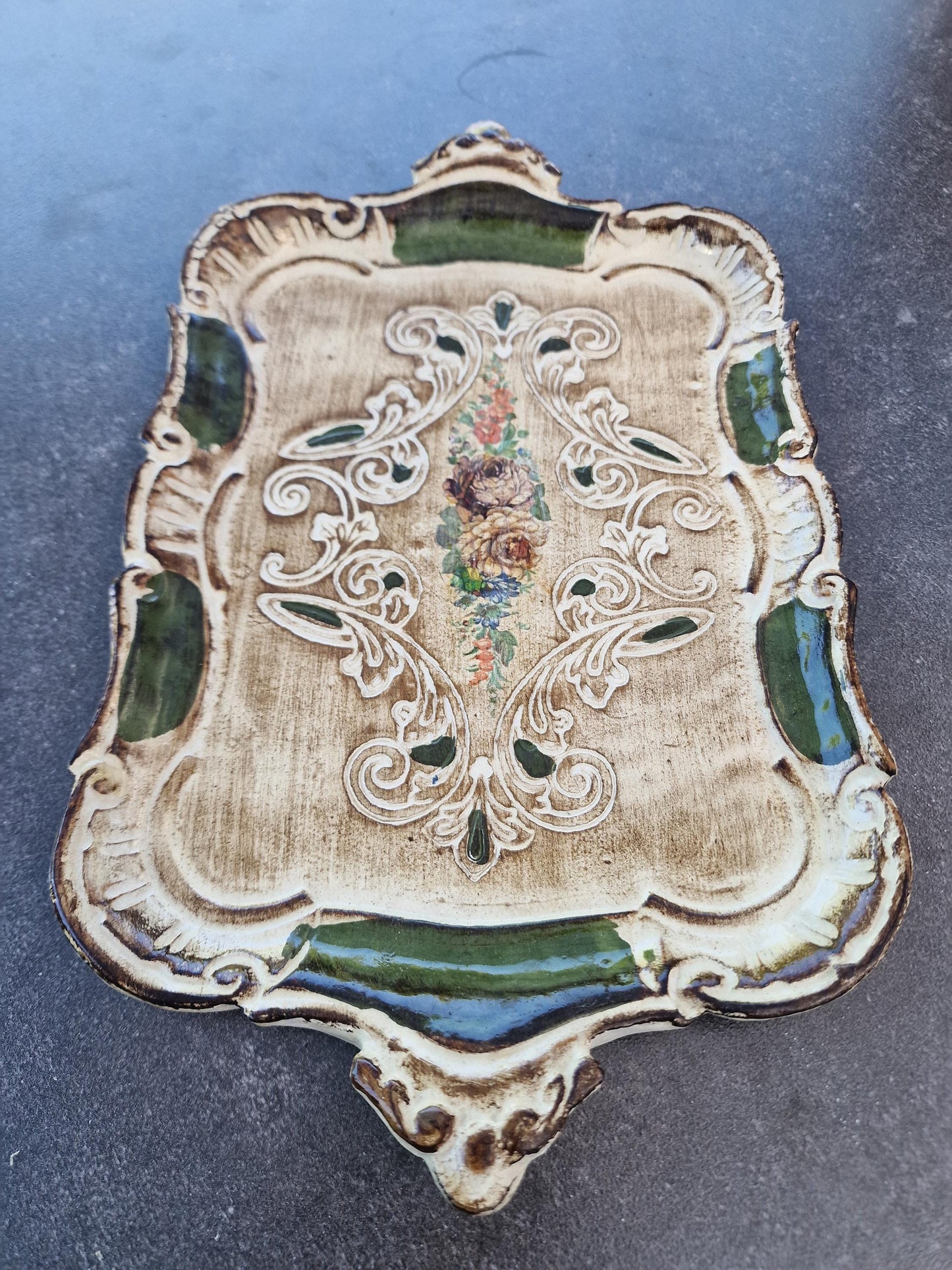 small Venezian Italian Florentine Tray in Gold , Wood, 1960s Firenze, handmade, vintage, polychrome