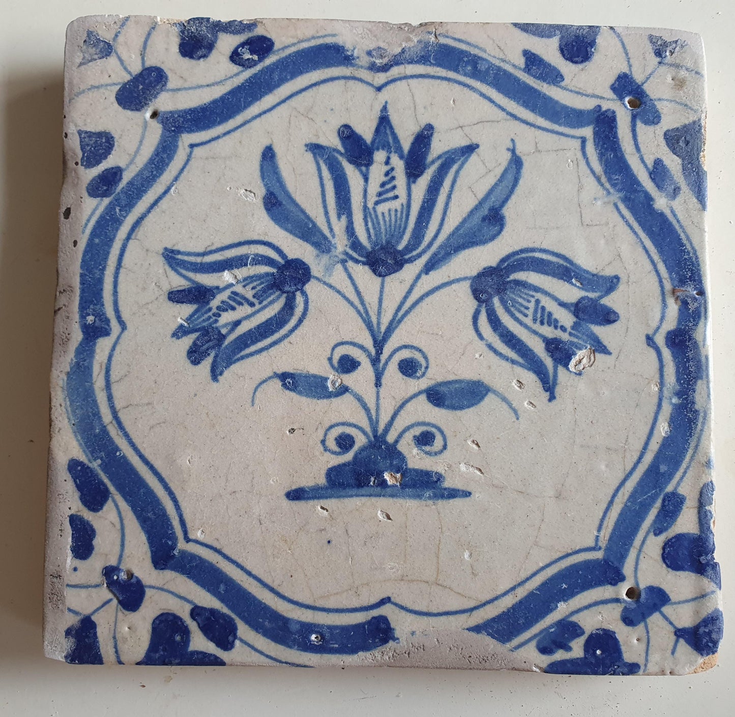 Antieke 17e eeuwse Delft tulpentegel  , antique dutch tile