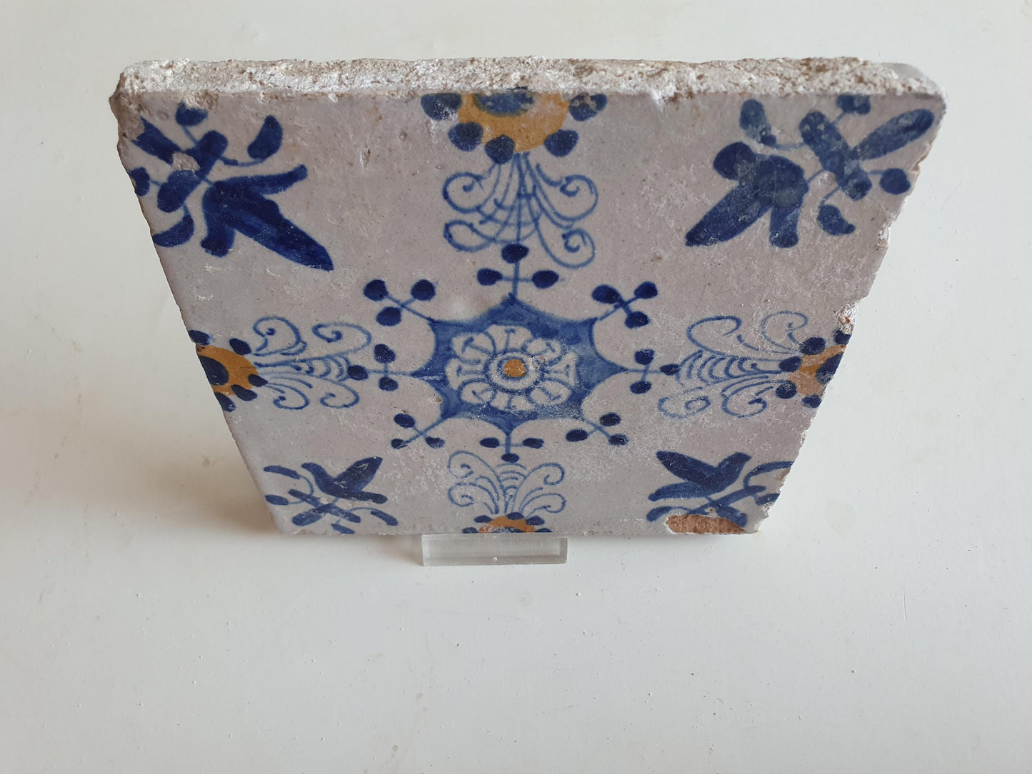 Dutch ornamental   antique tiles 17th  - vroege dikke tegel ornament tile 1630-1660 rare !