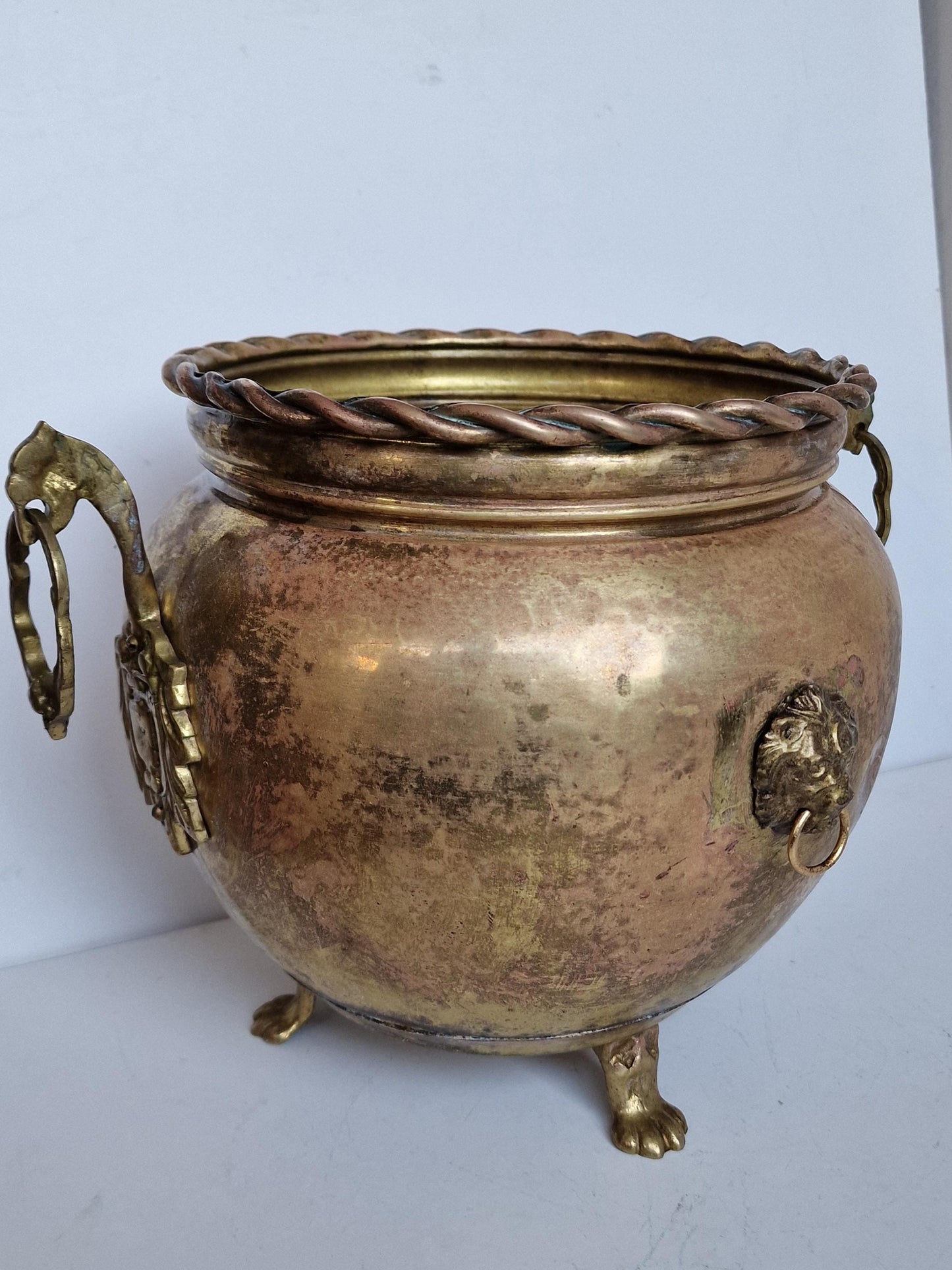 Antique Red Copper Cachepot, Lion Head Handles, Dutch Luxe ca 1900