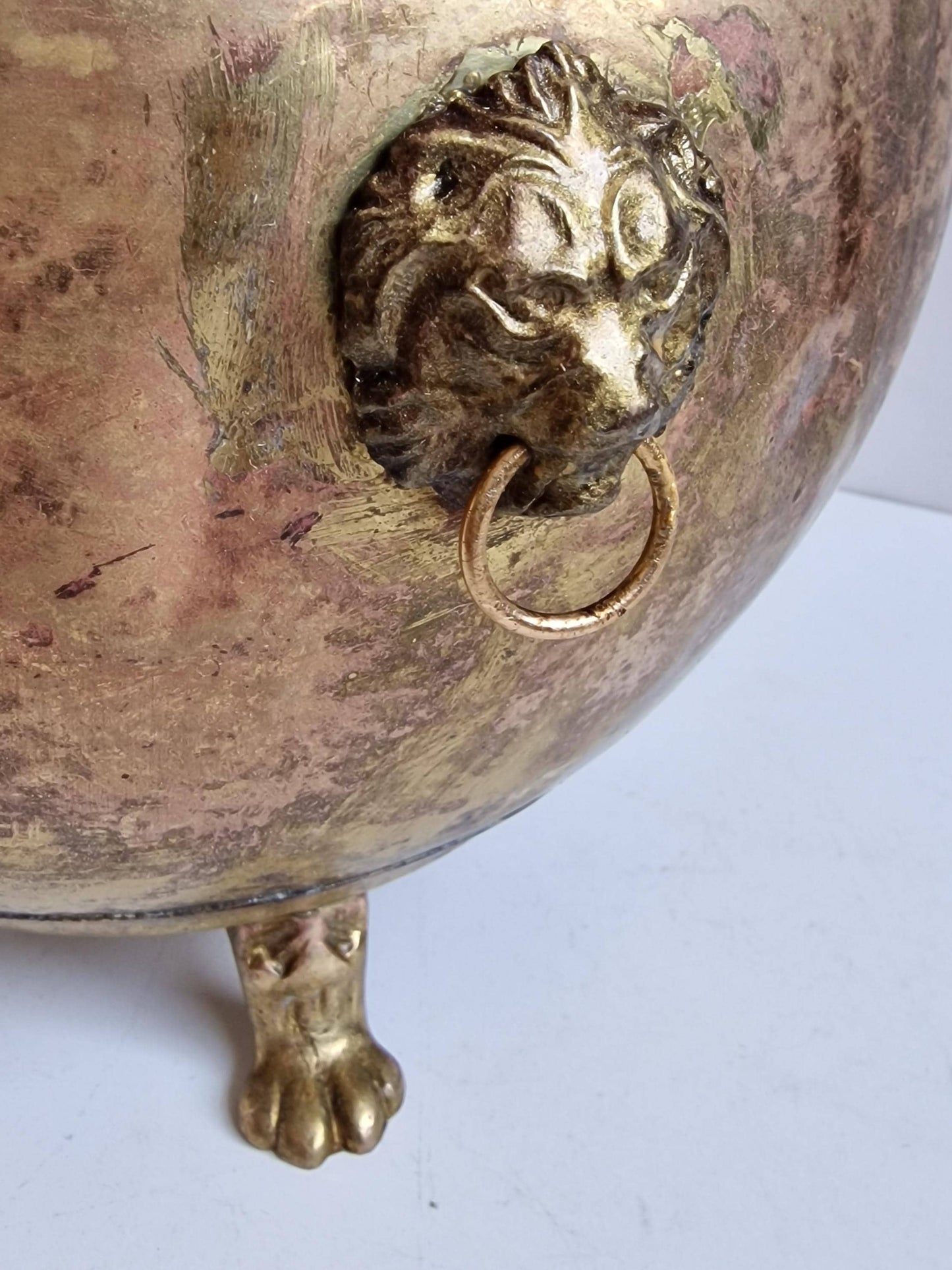 Antique Red Copper Cachepot, Lion Head Handles, Dutch Luxe ca 1900