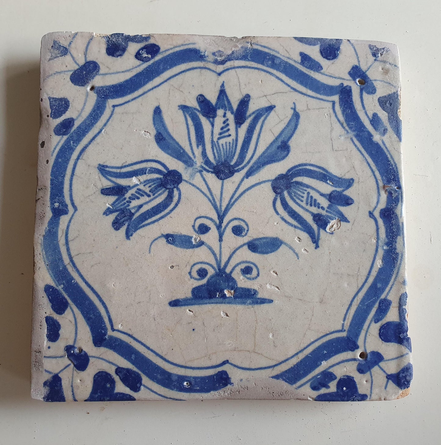 Antieke 17e eeuwse Delft tulpentegel  , antique dutch tile