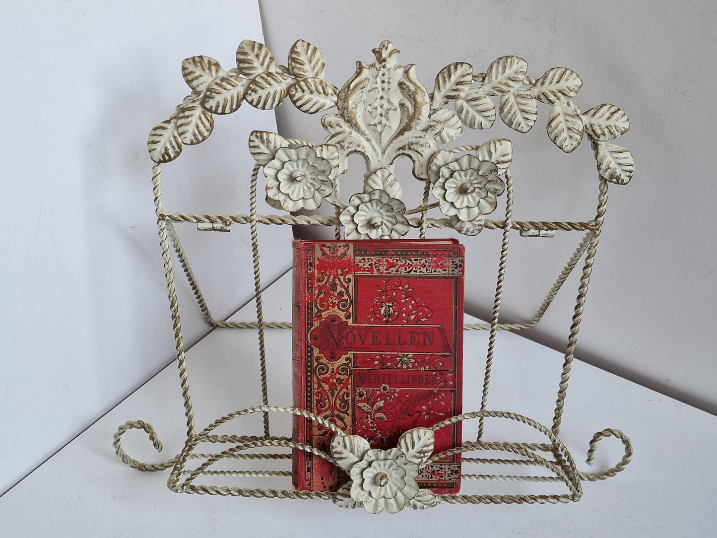 brocante book keeper holder Cook marriage photo painting cast iron vintage old