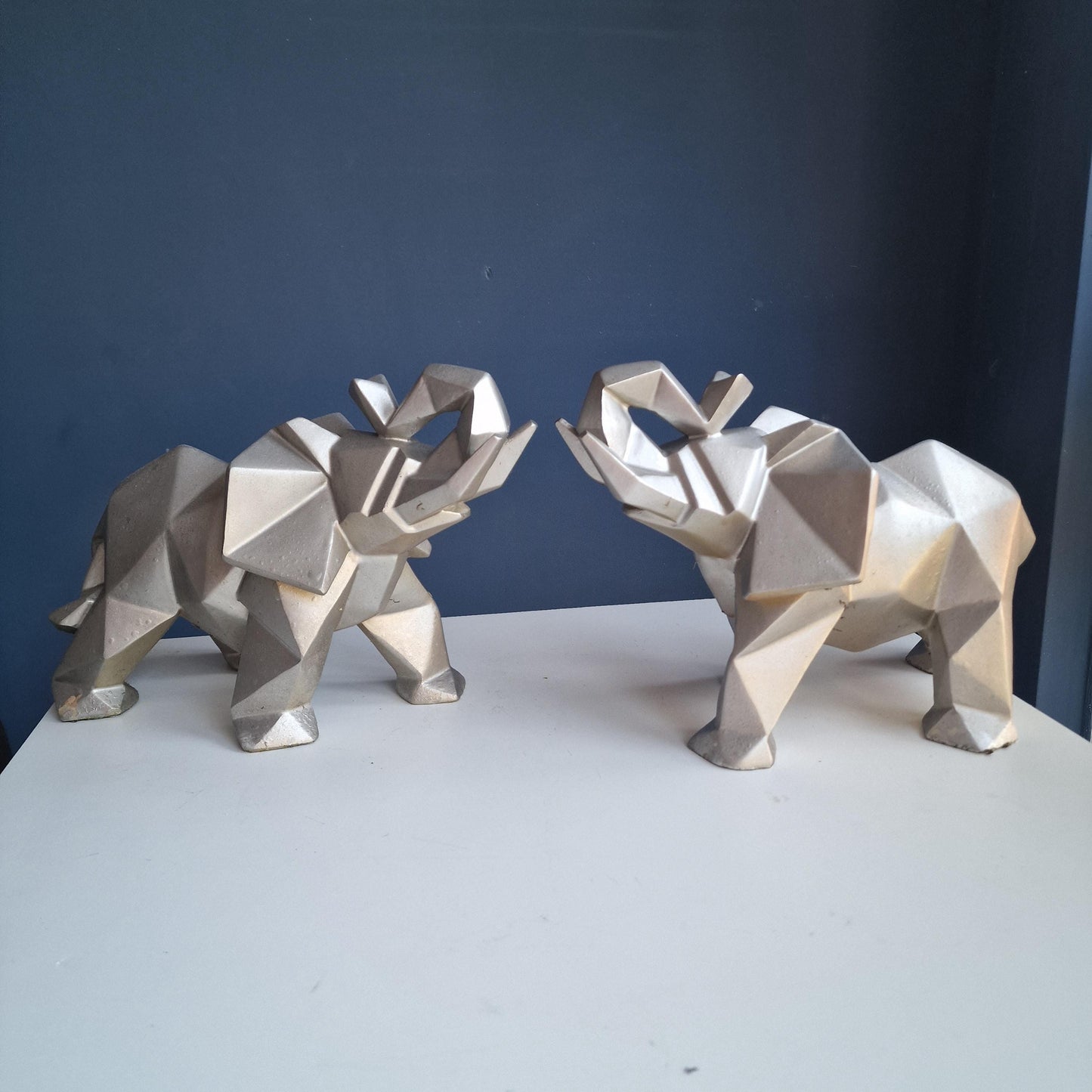 JL Scherrer, 2 large elephants, kubisme, vintage statues figures champagne coloured resin jean louis
