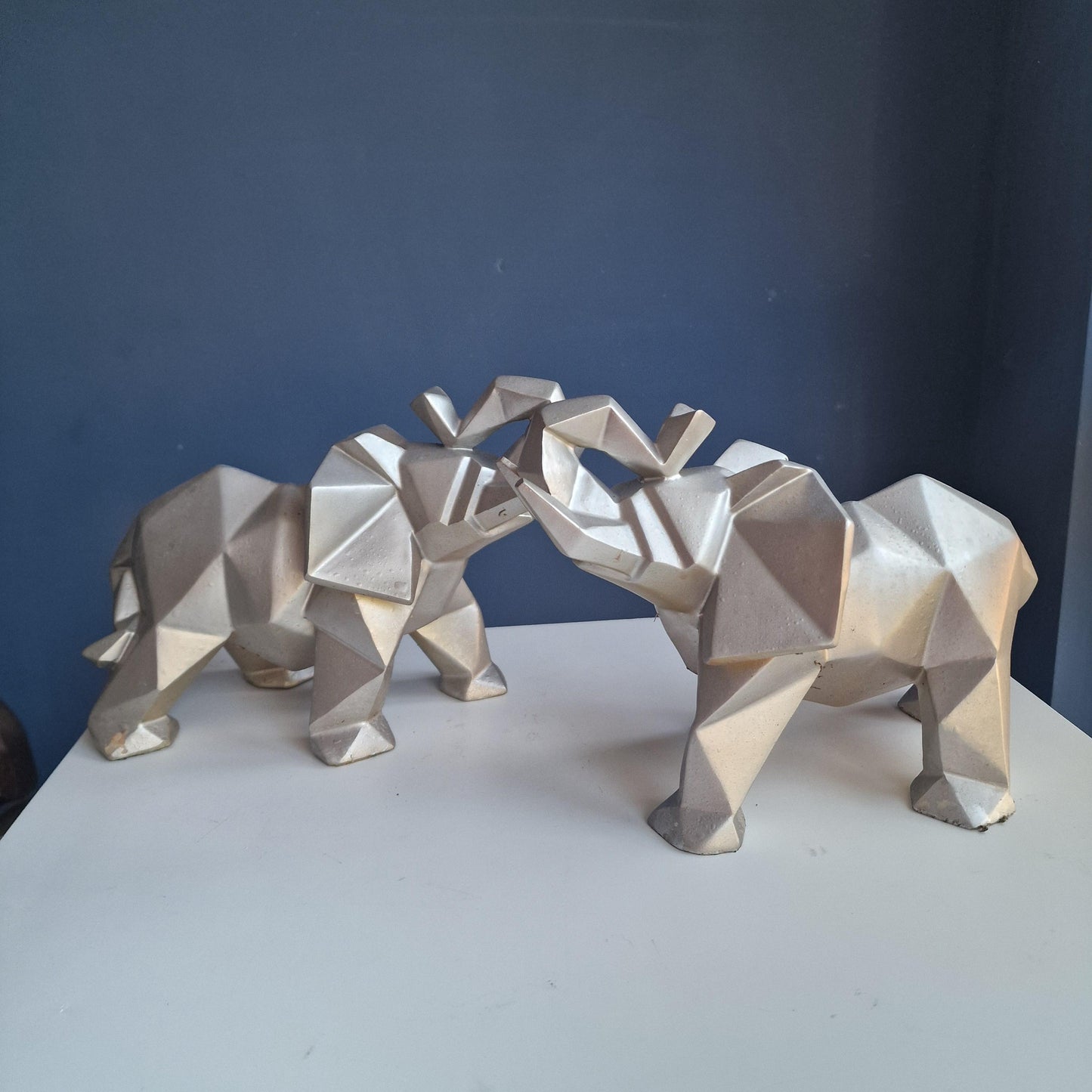 JL Scherrer, 2 large elephants, kubisme, vintage statues figures champagne coloured resin jean louis