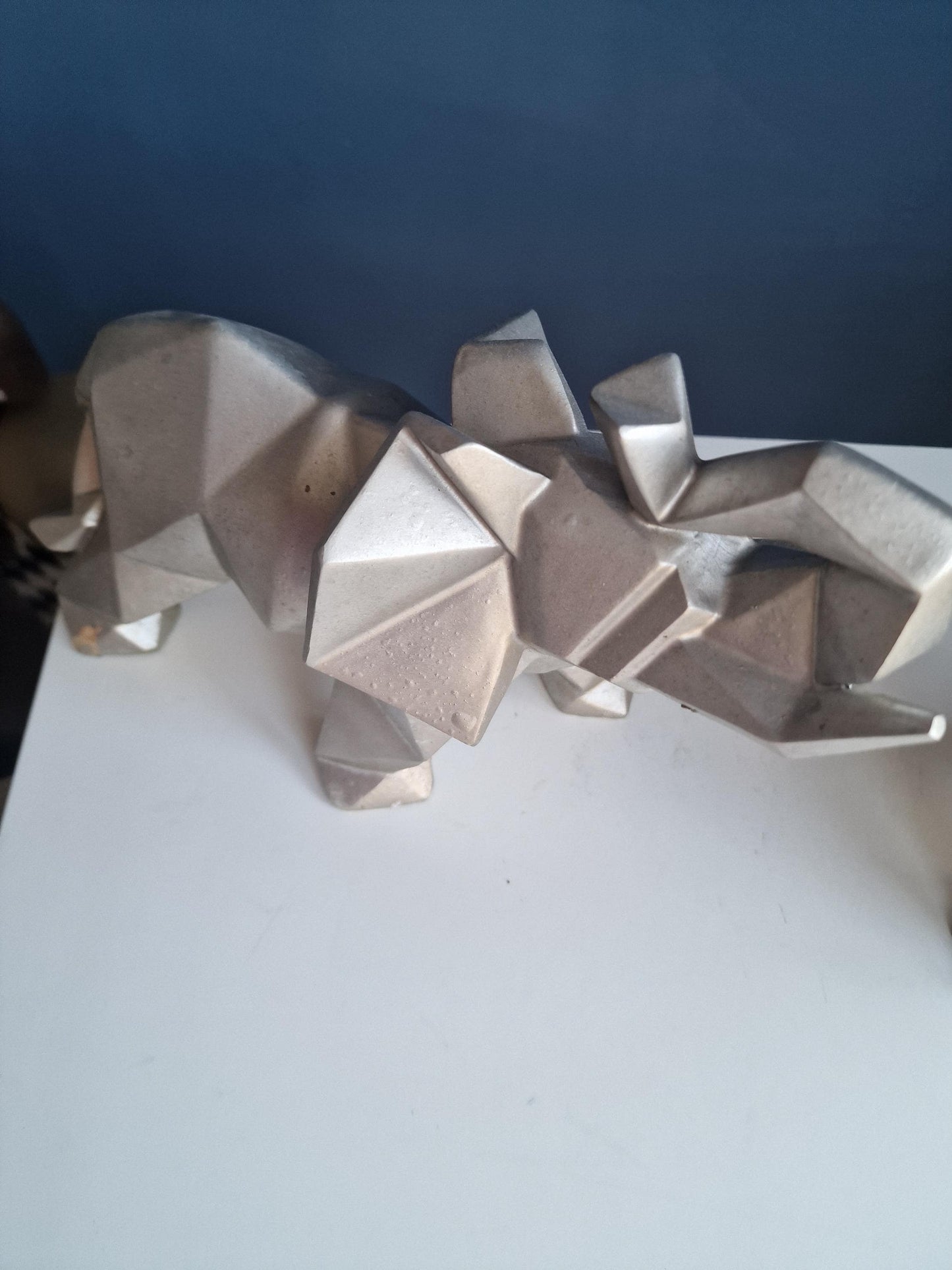 JL Scherrer, 2 large elephants, kubisme, vintage statues figures champagne coloured resin jean louis