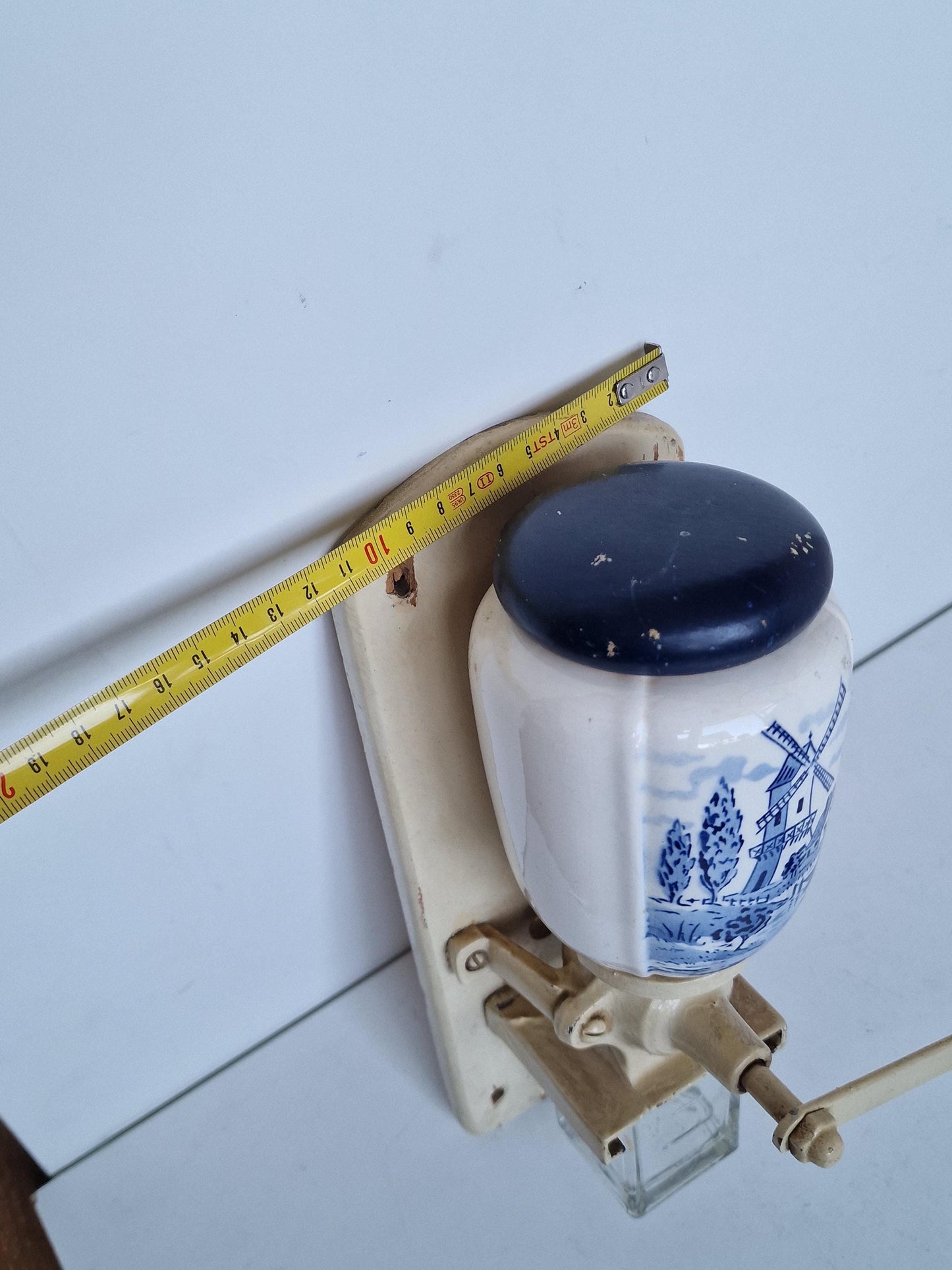 Delft Blue Dutch Coffee Grinder, Hand Crank Kitchenalia