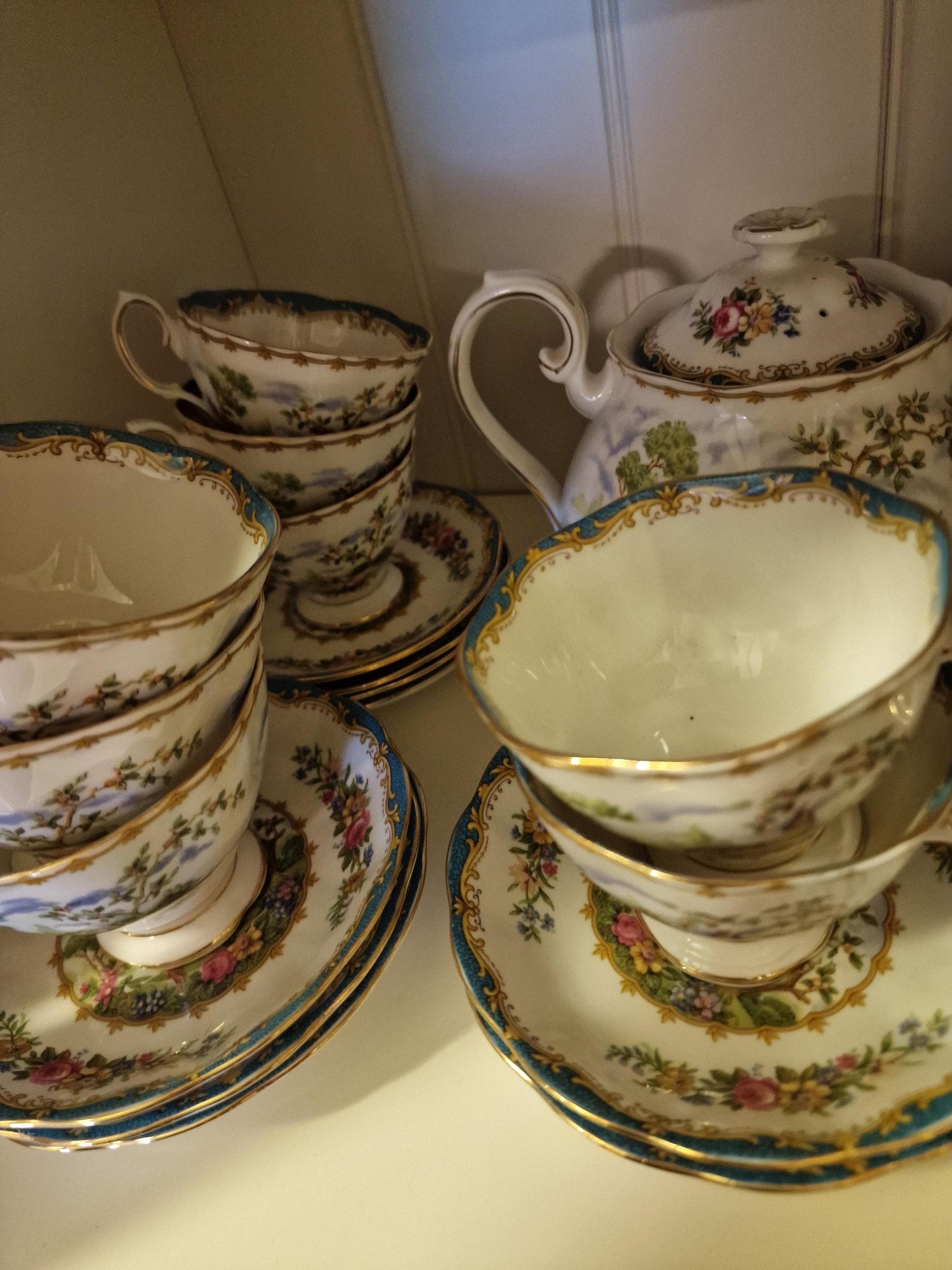 LARGE SERVICE Chelsea Bird Royal Albert 53 part large coffee tea porcelain luxe pheasant