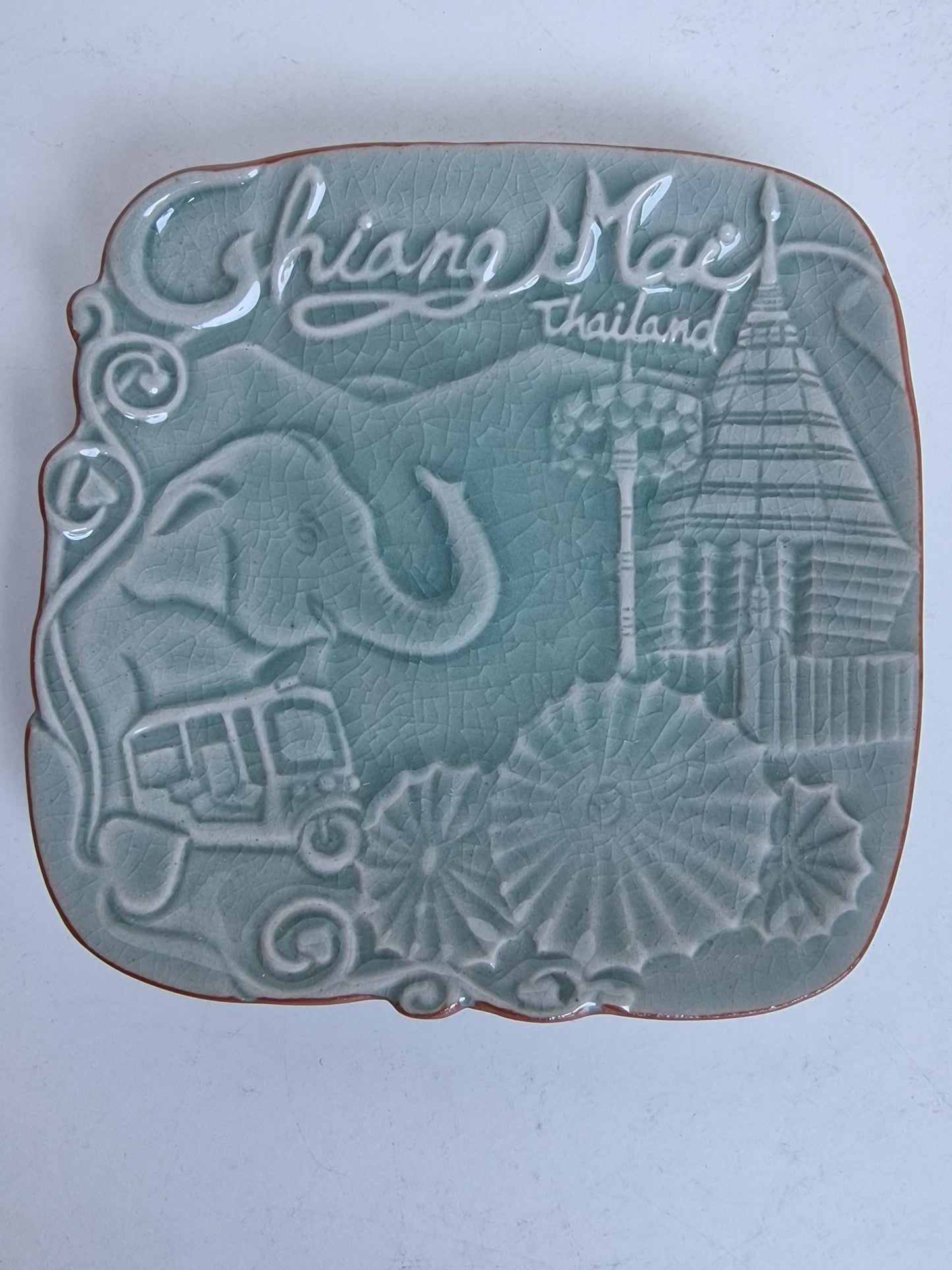 Celadon thai elephant Bowl relief beauty provincial late Mid century tourism