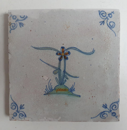 Dutch 17th century antiques RARE Delft  13x13 cm  rare flower with oxhead corner