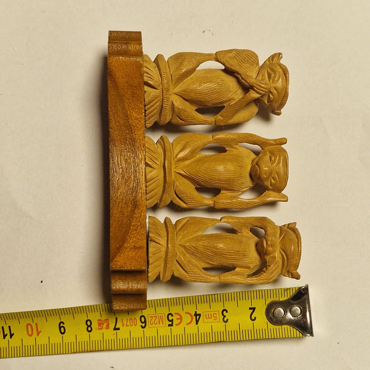 HOOR ZIE ZWIJG woodcarving houtsnijwerk 3 aapjes horen zien zwijgen indonesian