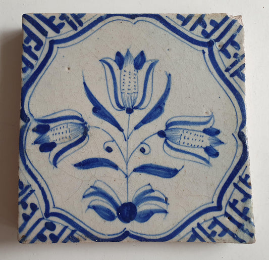 Antieke 17e eeuwse Delft tulpentegel  , antique dutch tile    th1620