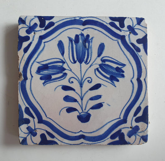 Antieke 17e eeuwse Delft tulpentegel  , antique dutch tile