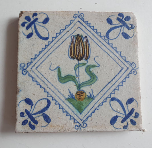 dutch delft  tile  tulip , Nederlands antiek polychroom - tegel met tulp in postzegel square kwadraattegel