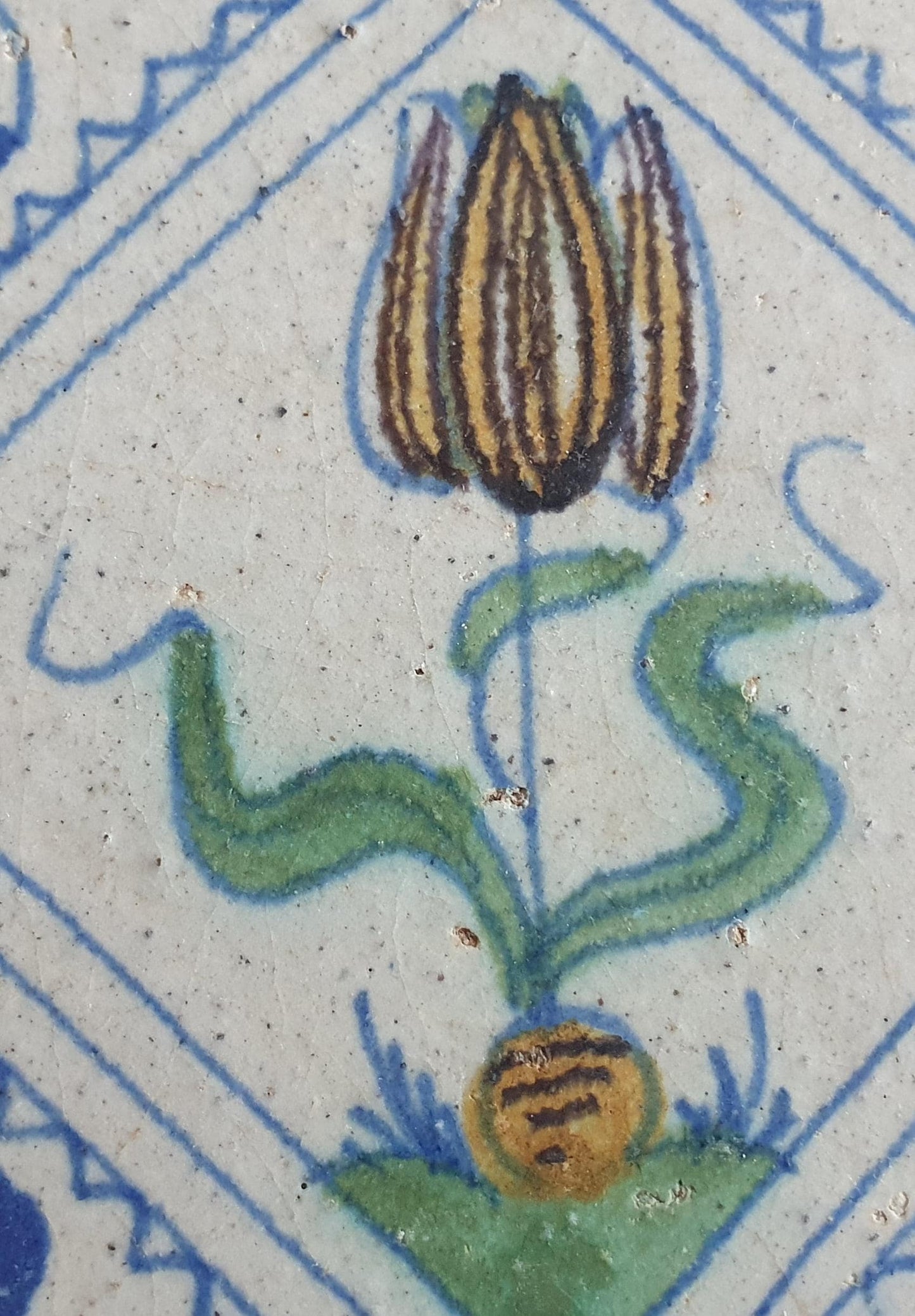 dutch delft  tile  tulip , Nederlands antiek polychroom - tegel met tulp in postzegel square kwadraattegel