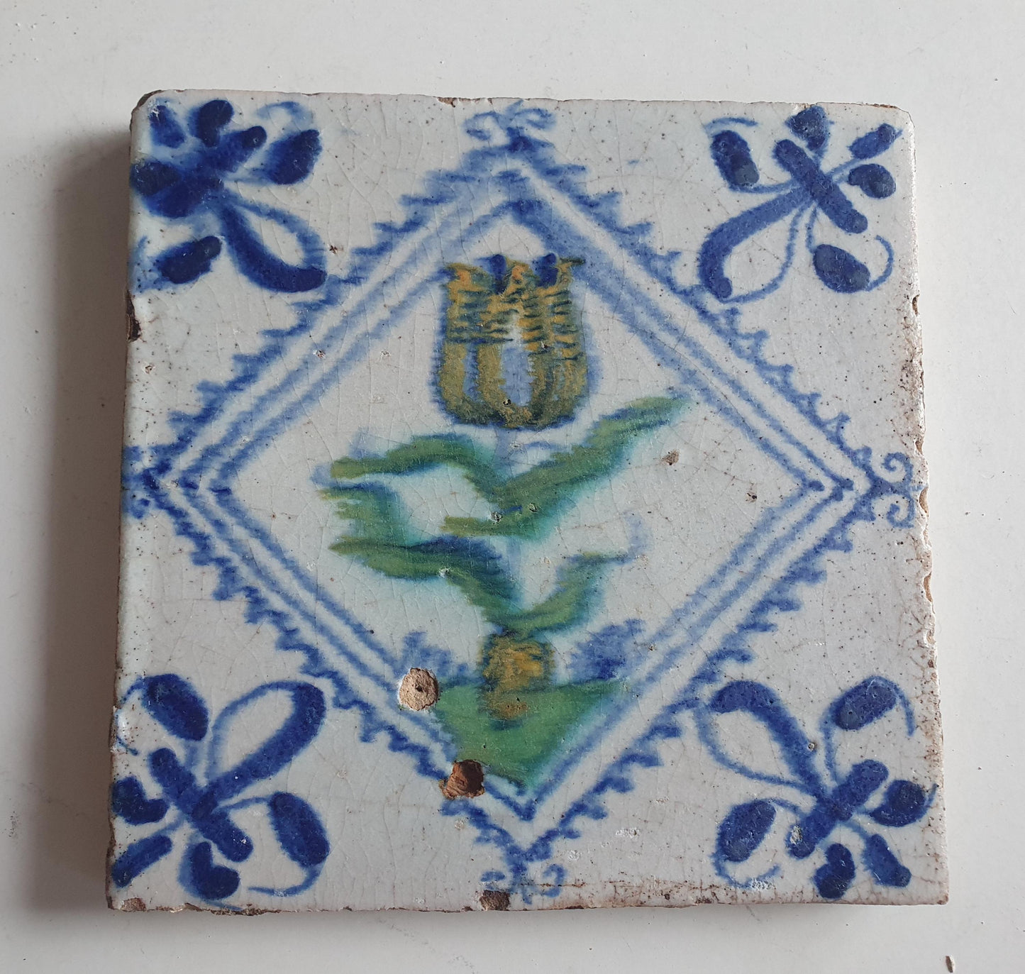 dutch delft  tile  tulip , Nederlands antiek polychroom - tegel met tulp in postzegel square kwadraattegel