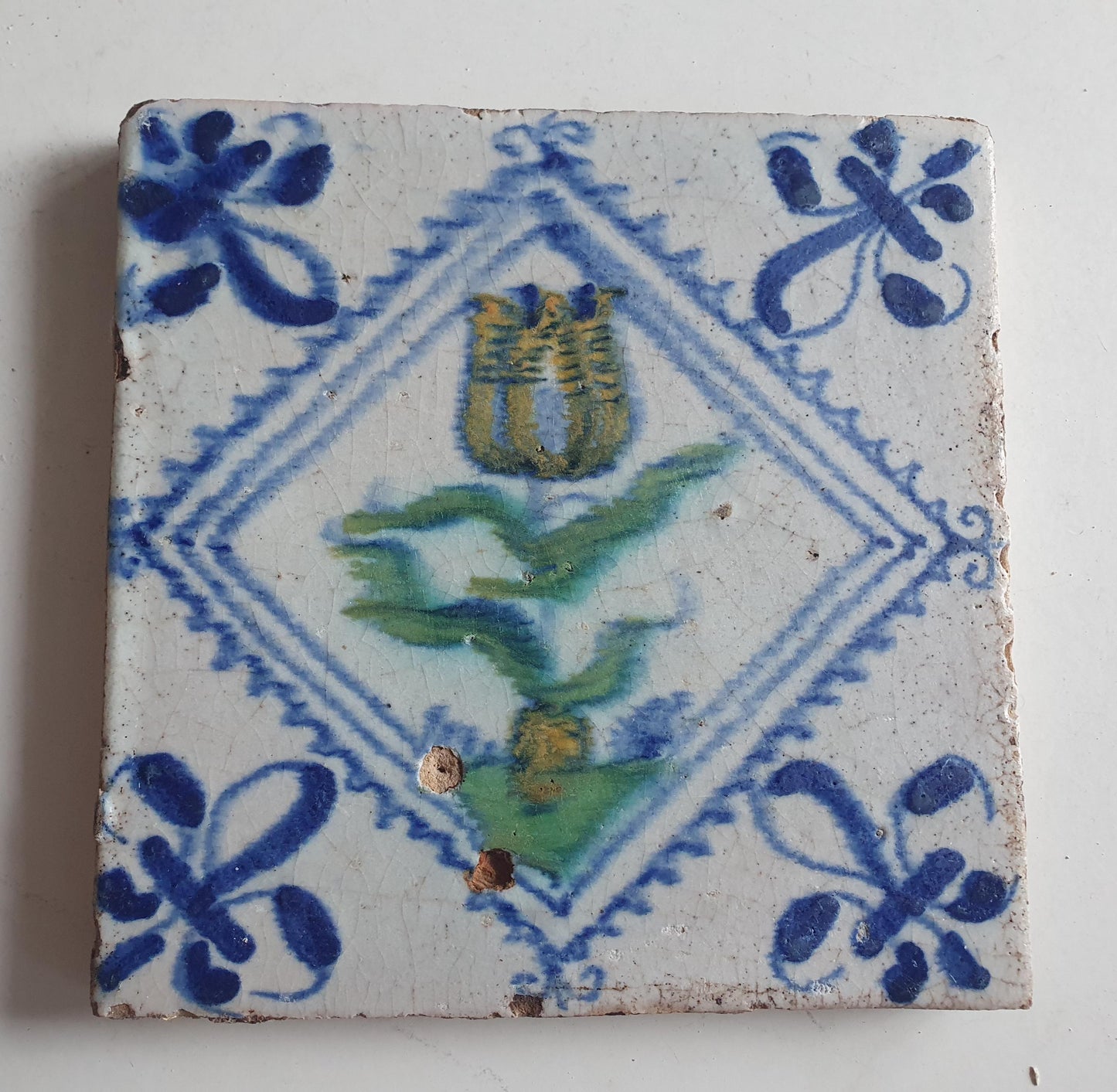 dutch delft  tile  tulip , Nederlands antiek polychroom - tegel met tulp in postzegel square kwadraattegel
