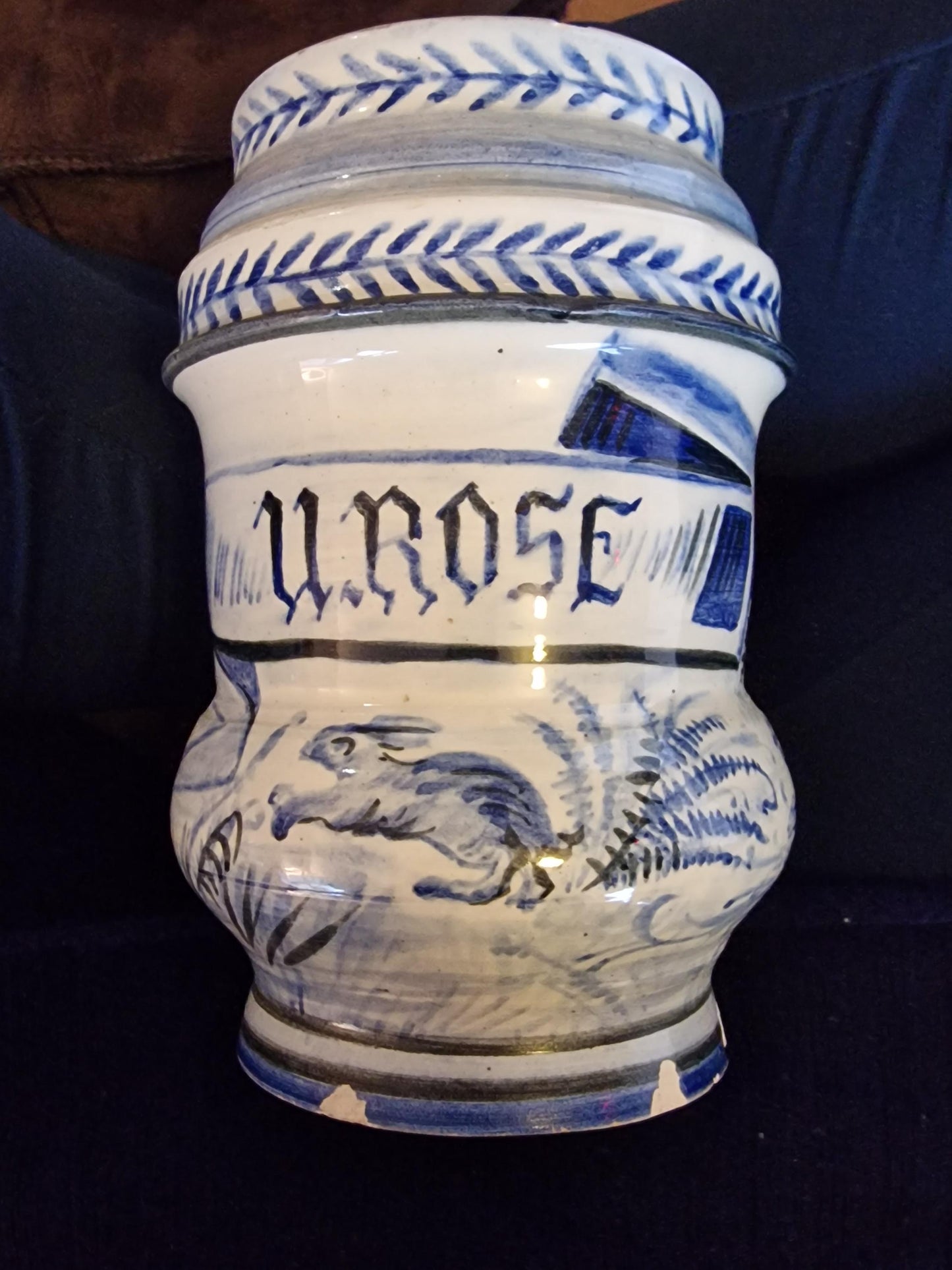 albarello, italian majolica 17th century antique, blauw fond, zuid Italië sicilie