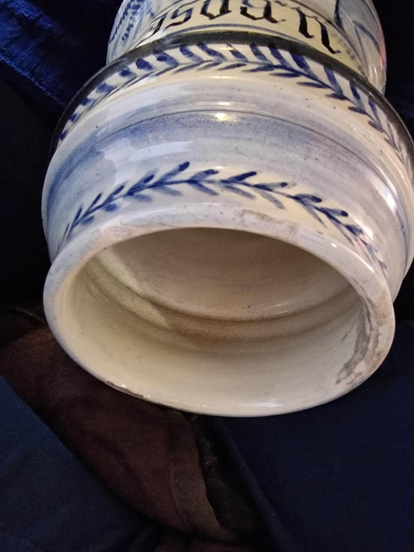 albarello, italian majolica 17th century antique, blauw fond, zuid Italië sicilie