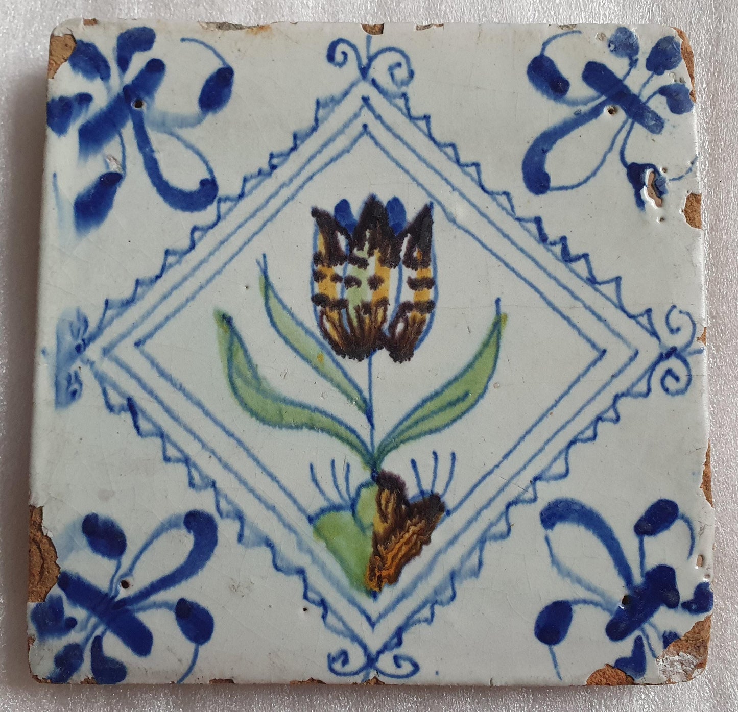 dutch delft  tile  tulip , Nederlands antiek polychroom - tegel met tulp in postzegel square kwadraattegel