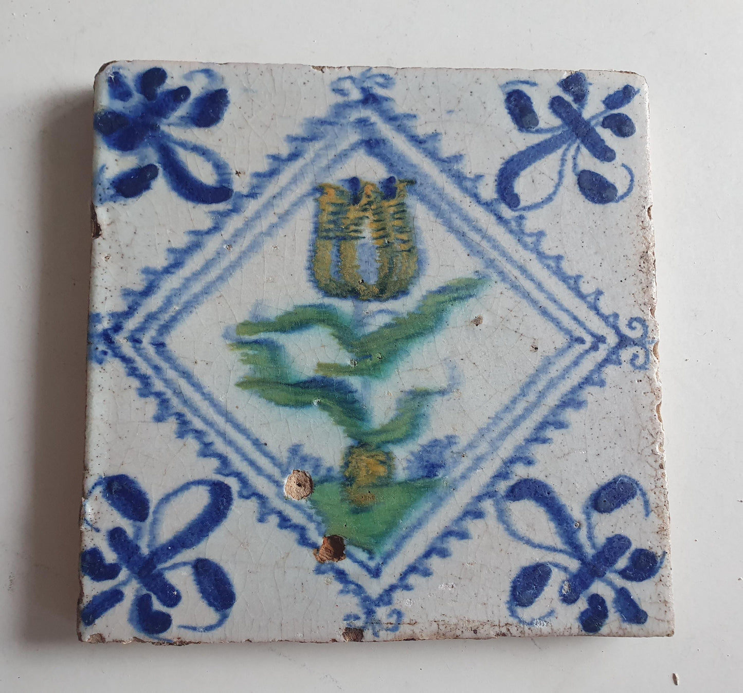 dutch delft  tile  tulip , Nederlands antiek polychroom - tegel met tulp in postzegel square kwadraattegel
