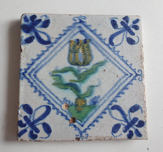 dutch delft  tile  tulip , Nederlands antiek polychroom - tegel met tulp in postzegel square kwadraattegel
