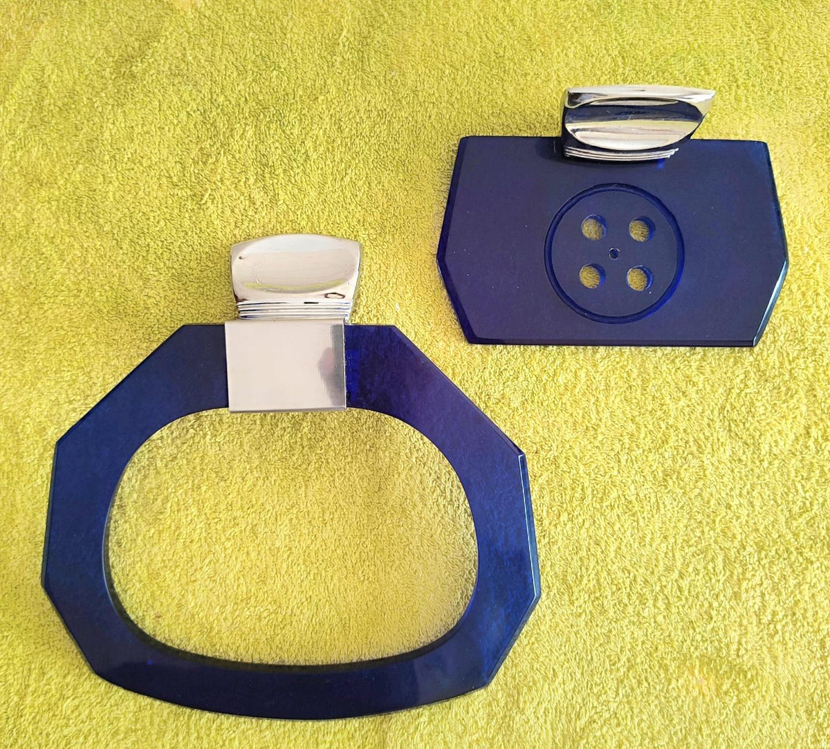 Vintage Fontana Arte Royal Blue Plexiglas Bathroom Set