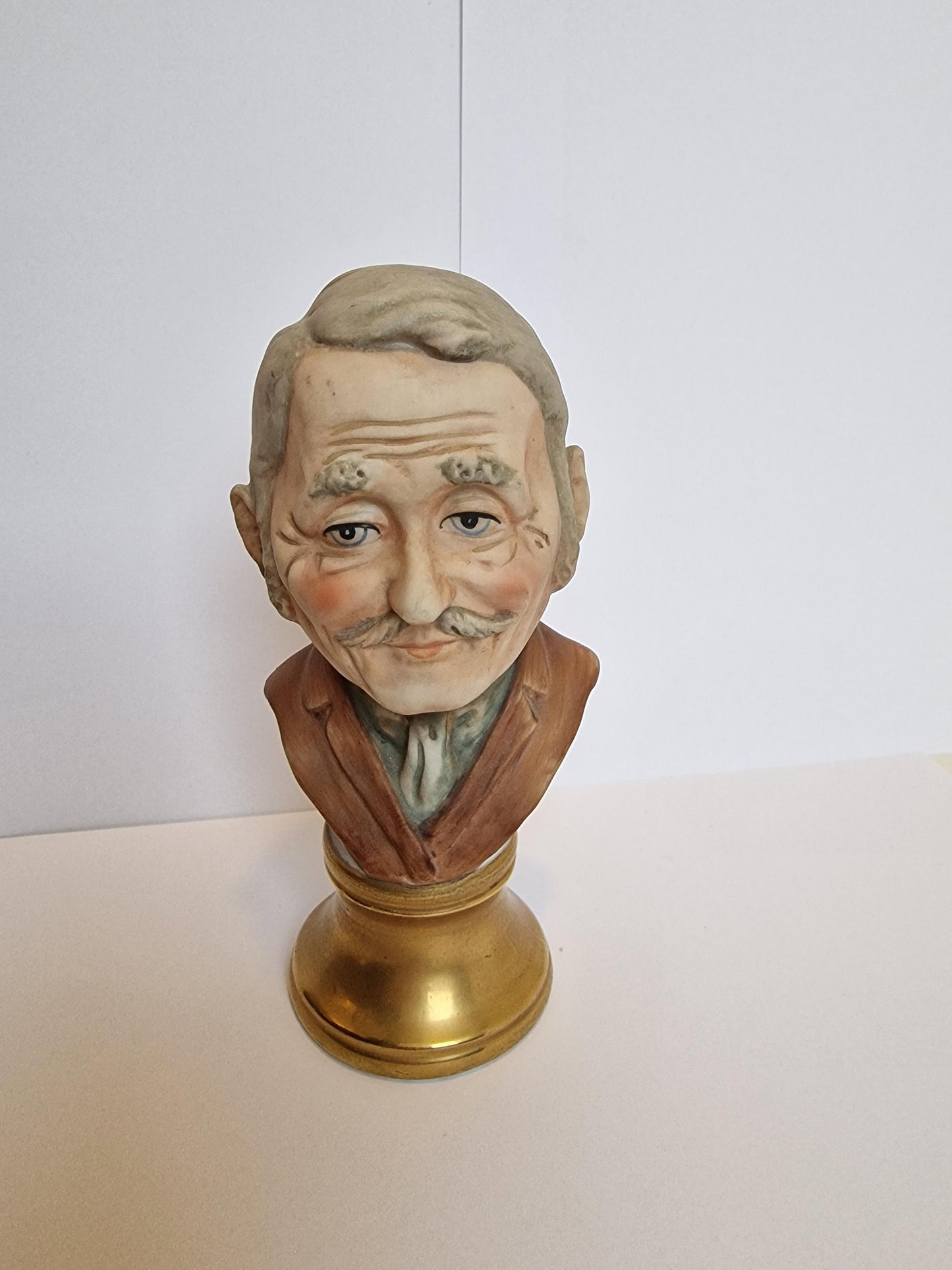 capodimonte biscuit buste of male
