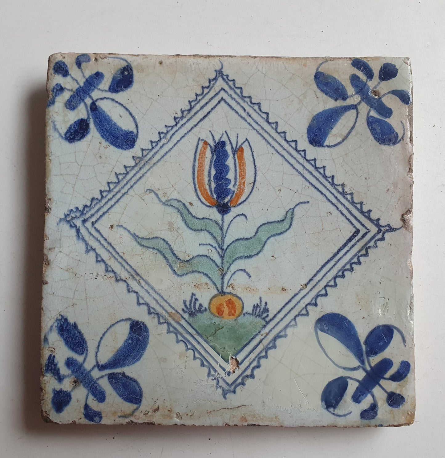 dutch delft  tile  tulip , Nederlands antiek polychroom - tegel met tulp in postzegel square kwadraattegel