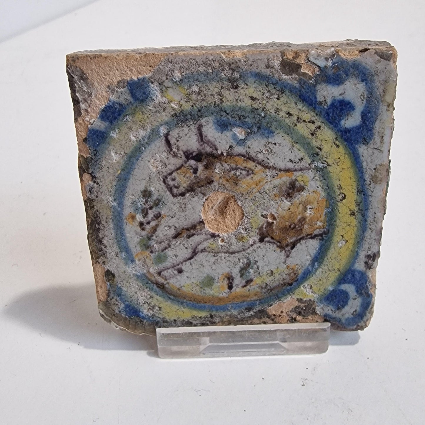 antieke polychrome kleinformaat cirkeltegel, 7 x 7 cm klein dik oud antique spanish mediterranian tile