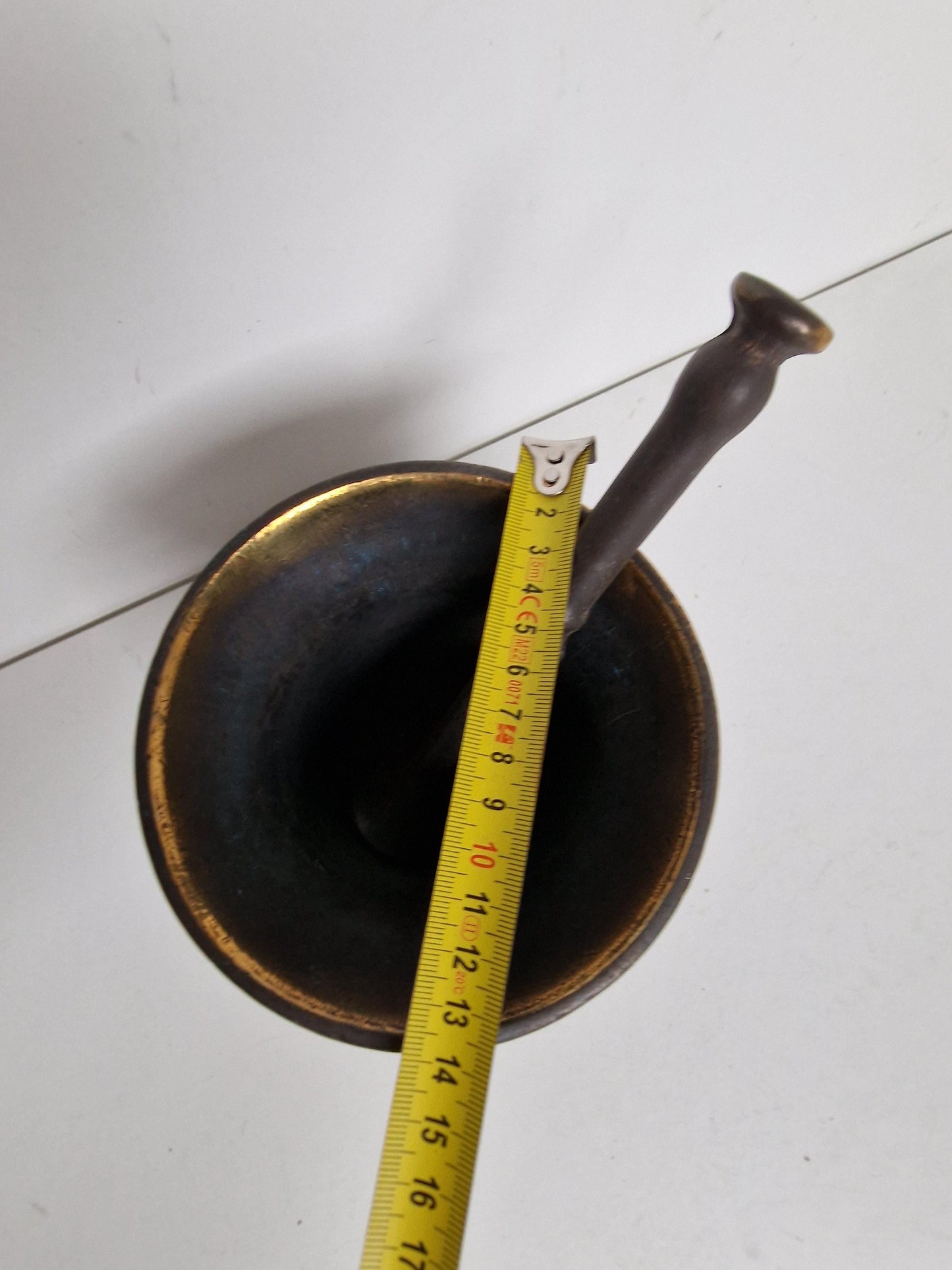 Vijzel mooi ornament, copper mortar vintage after 17th