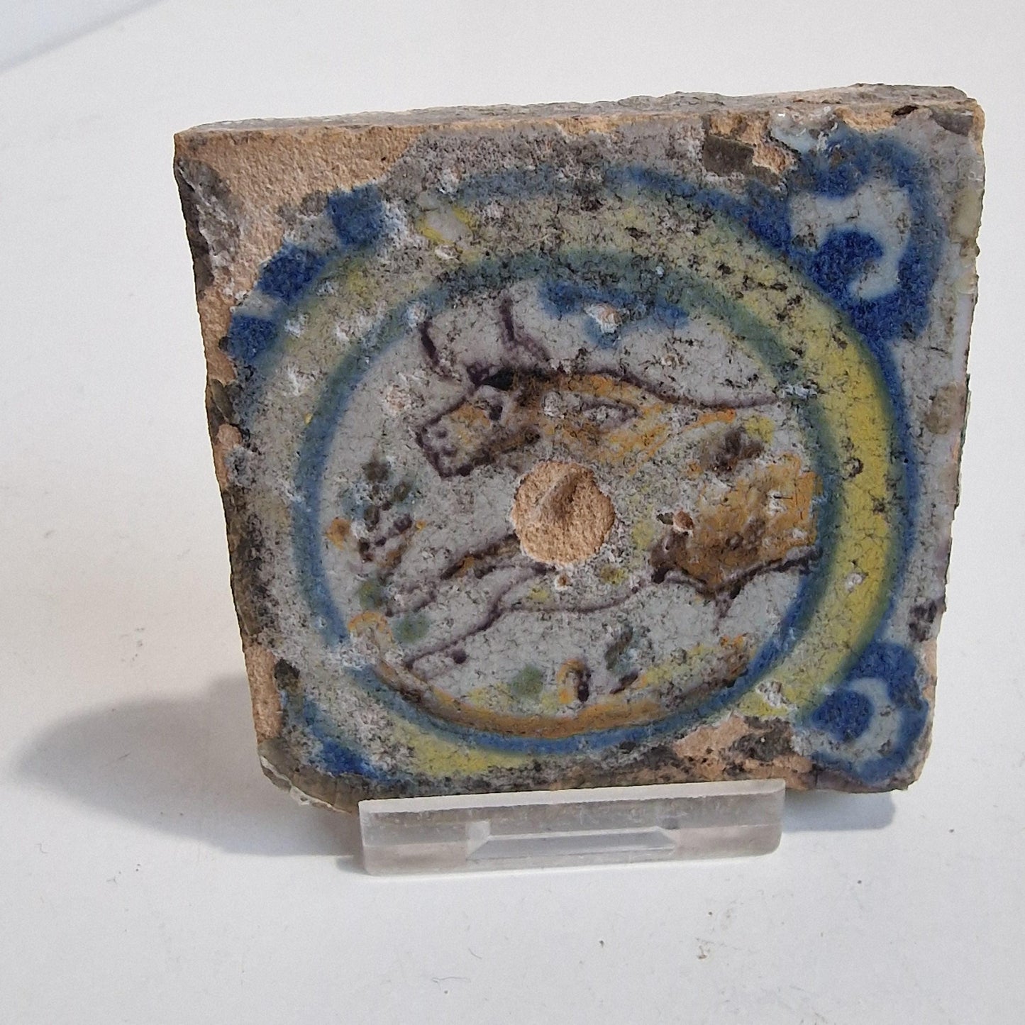 antieke polychrome kleinformaat cirkeltegel, 7 x 7 cm klein dik oud antique spanish mediterranian tile