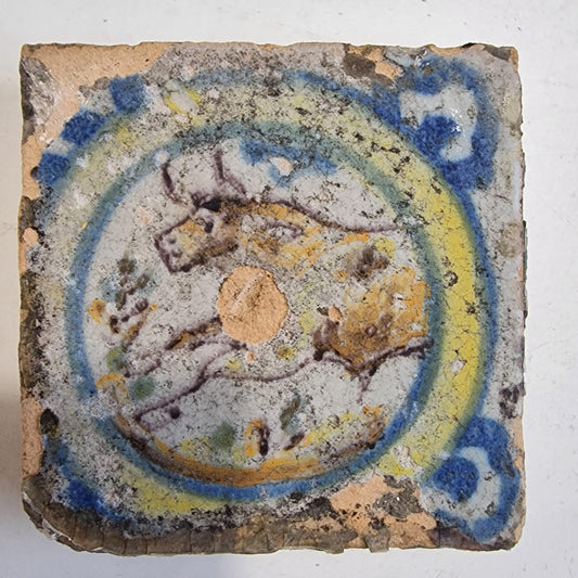 antieke polychrome kleinformaat cirkeltegel, 7 x 7 cm klein dik oud antique spanish mediterranian tile