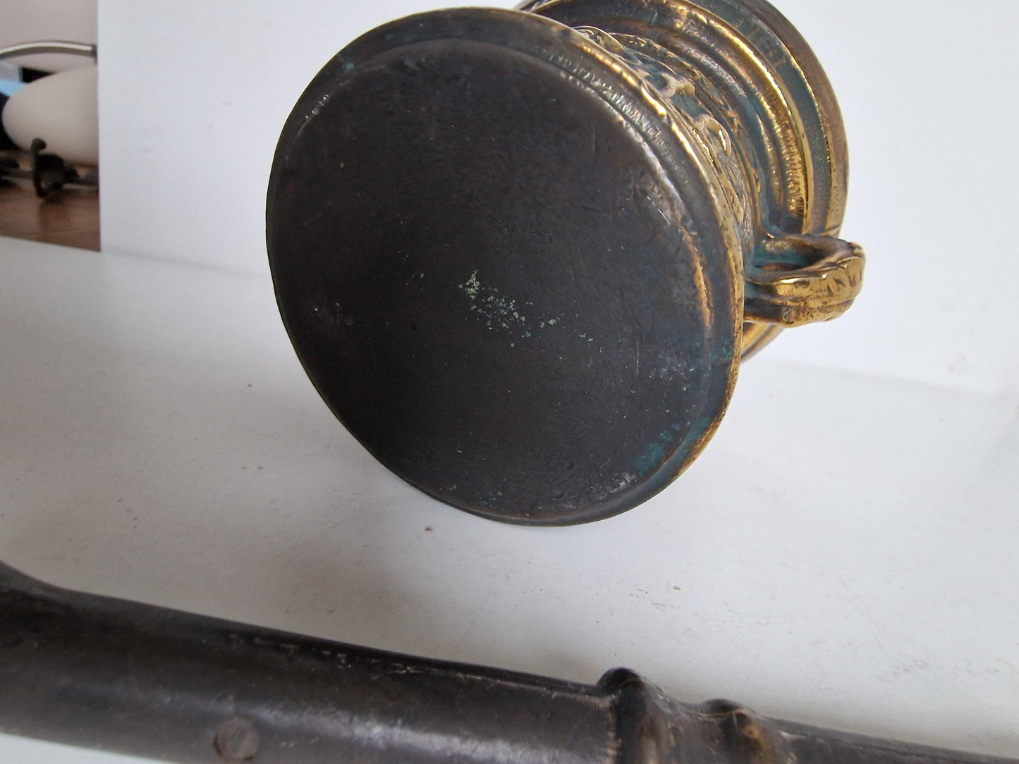 Vijzel mooi ornament, copper mortar vintage after 17th