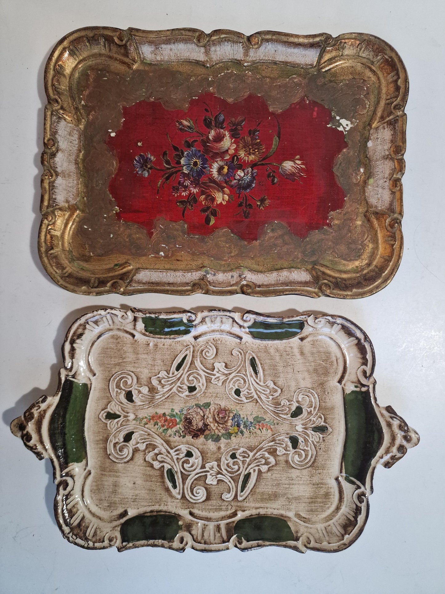 small Venezian Italian Florentine Tray in Gold , Wood, 1960s Firenze, handmade, vintage, polychrome