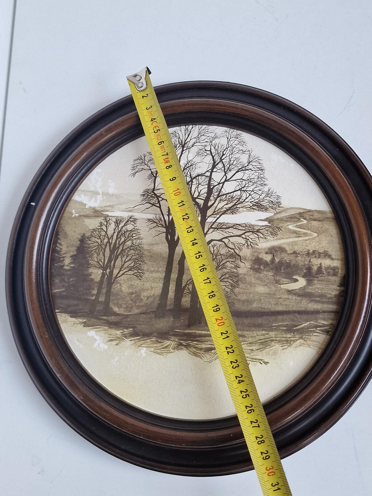 dody vegvary - 2 paintings romantic realisme aquarel , signed,  in round wood frame