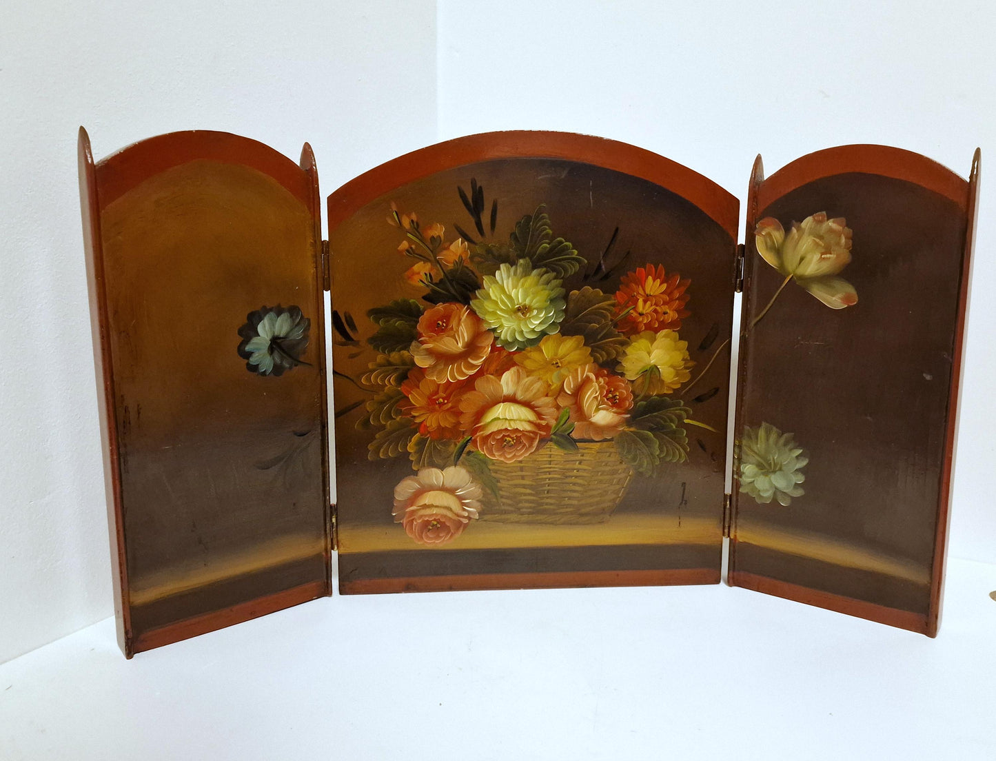 Hand Painted Floral Tabletop Room Divider, Lacquered Wood Screen (60cm)