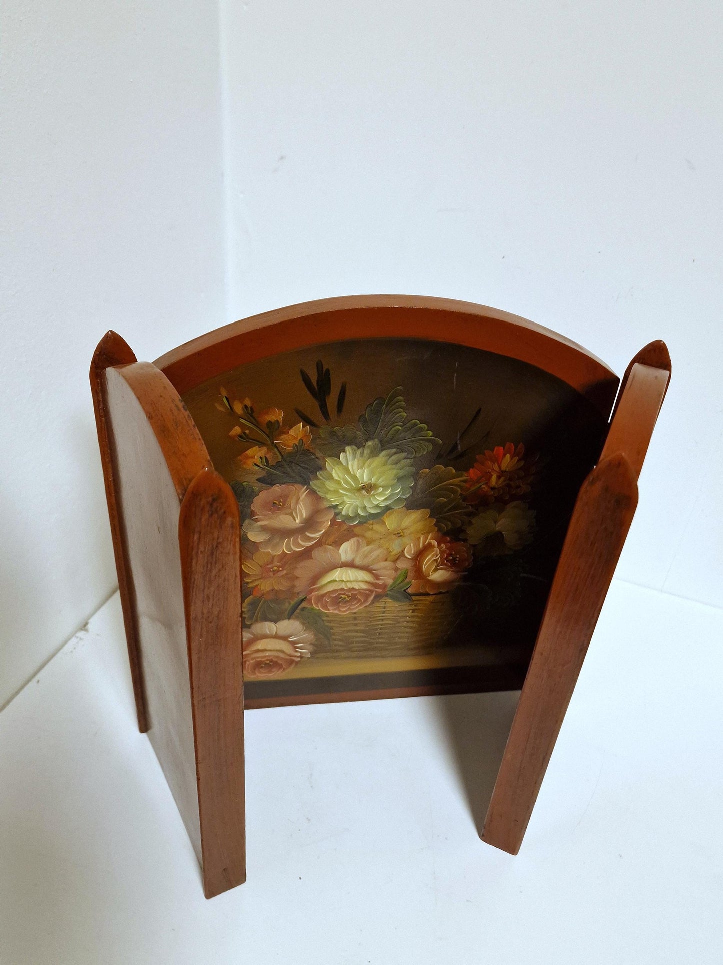 Hand Painted Floral Tabletop Room Divider, Lacquered Wood Screen (60cm)