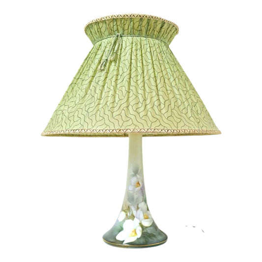 French Art Nouveau Floral Glass Table Lamp, 1900-1930