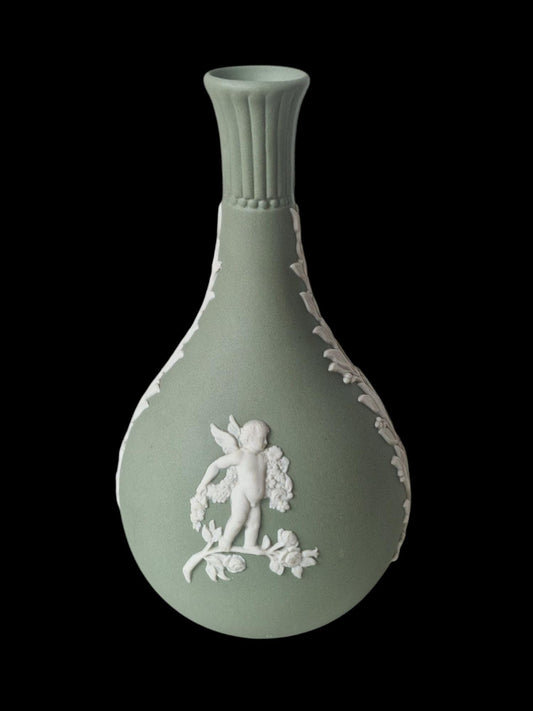 mooie Wedgwood of Etrurian & Barlaston steelvaas Jasper ware, green vase