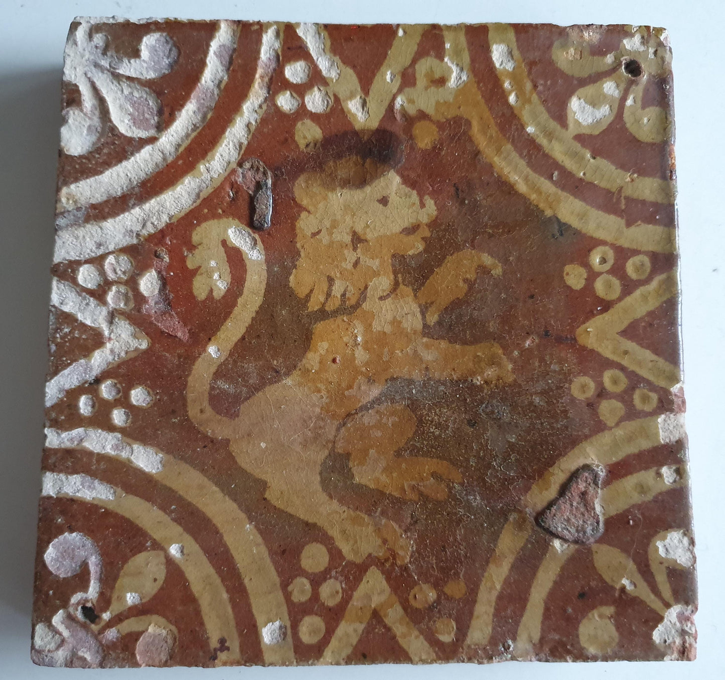 4 x 18th century Antique  Tile lion with lilyhead corner motive