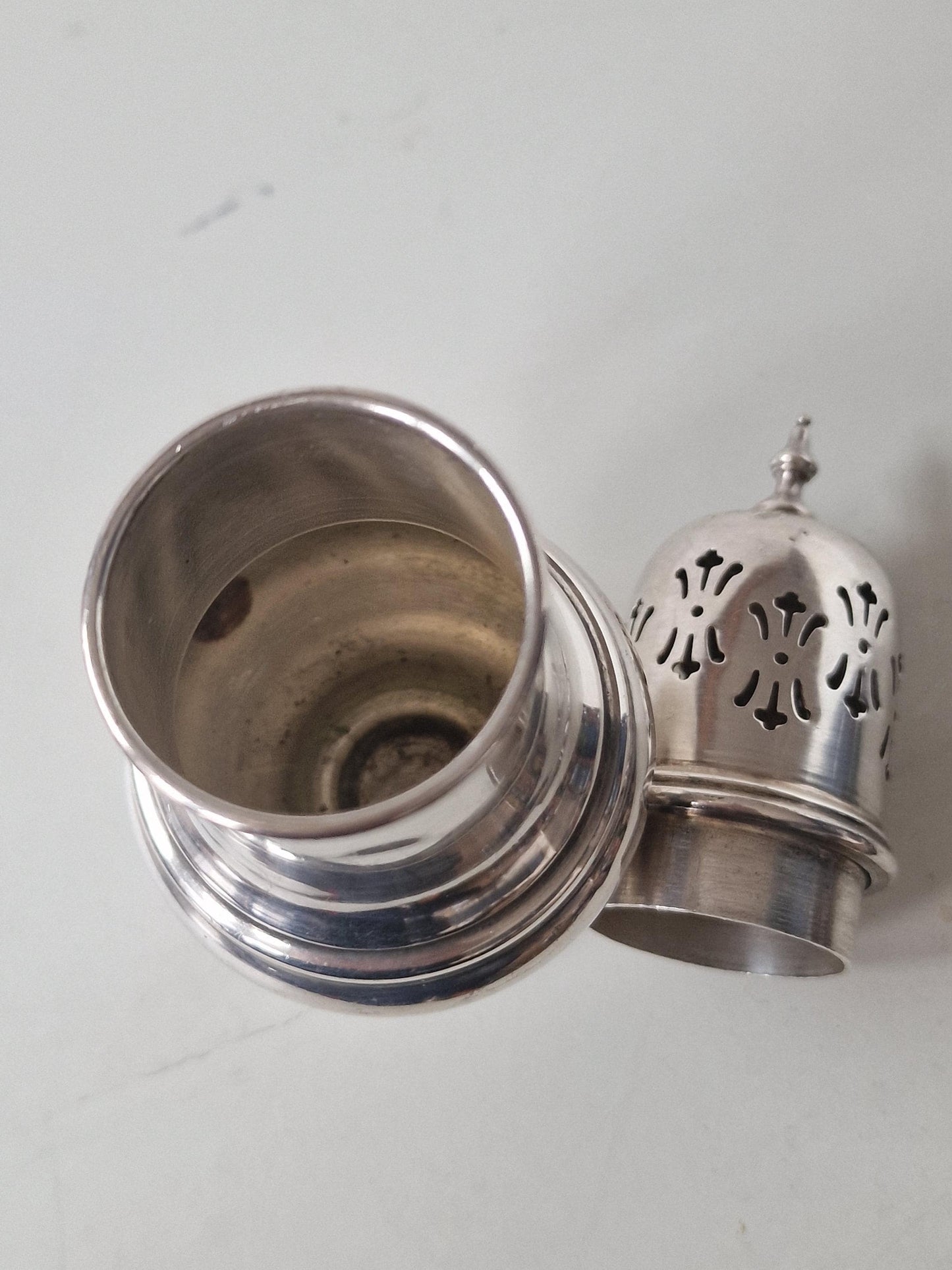 silvered antique british cacao strooier sprinkler spreader bus